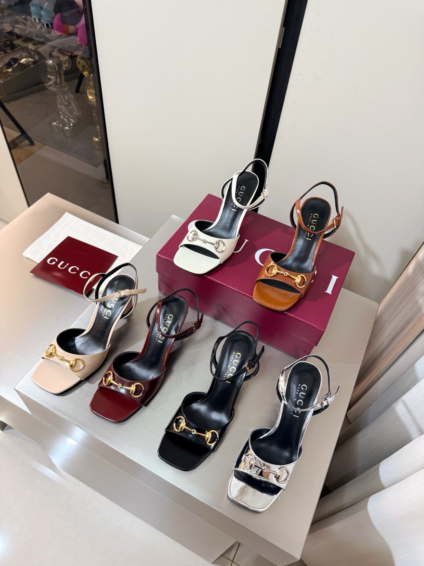 Gucc New Saddle buckle flat heel