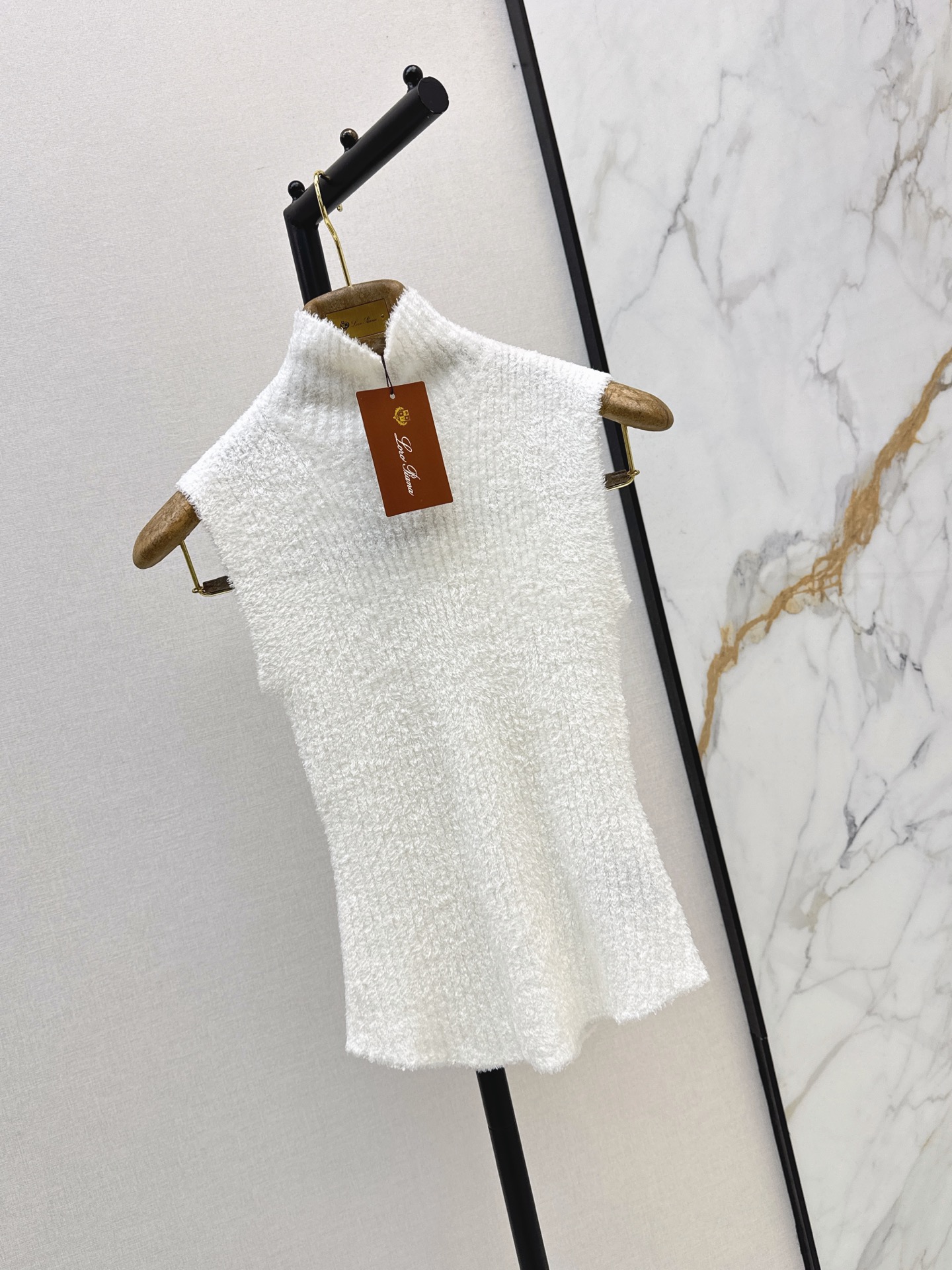 Loro New knit vest