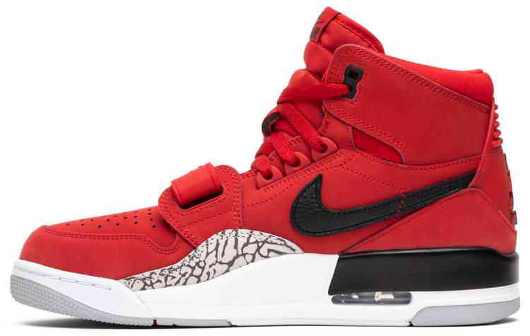 Jordan Legacy 312 'Toro' AV3922-601