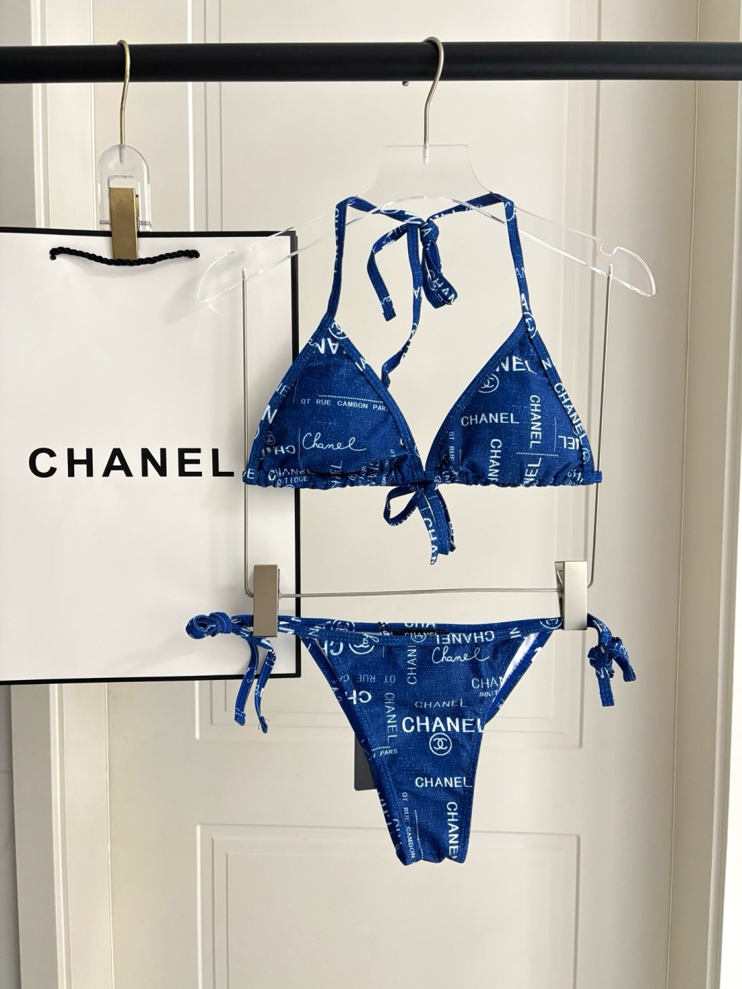Chan New swinsuit