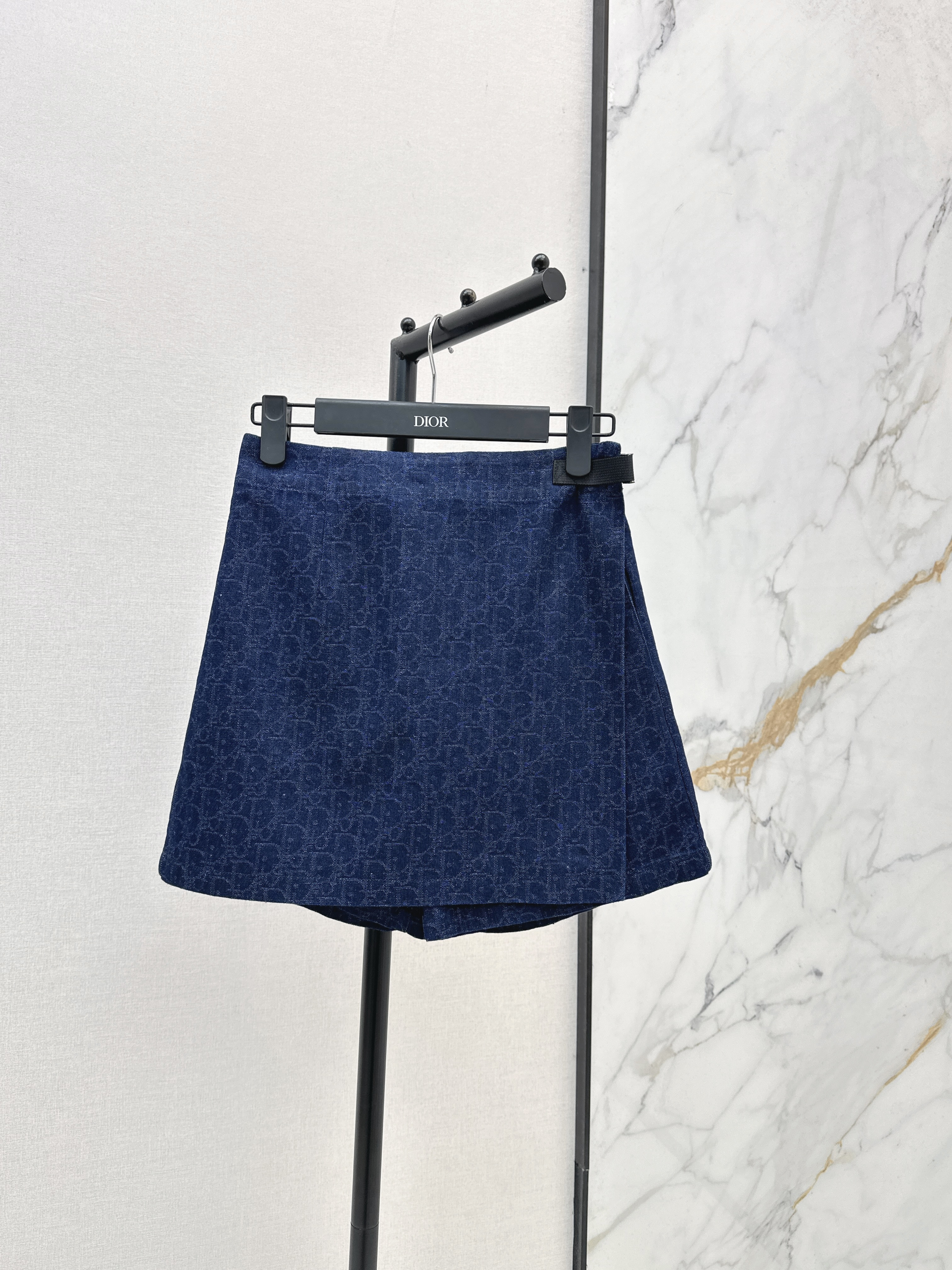CD New denim skirt