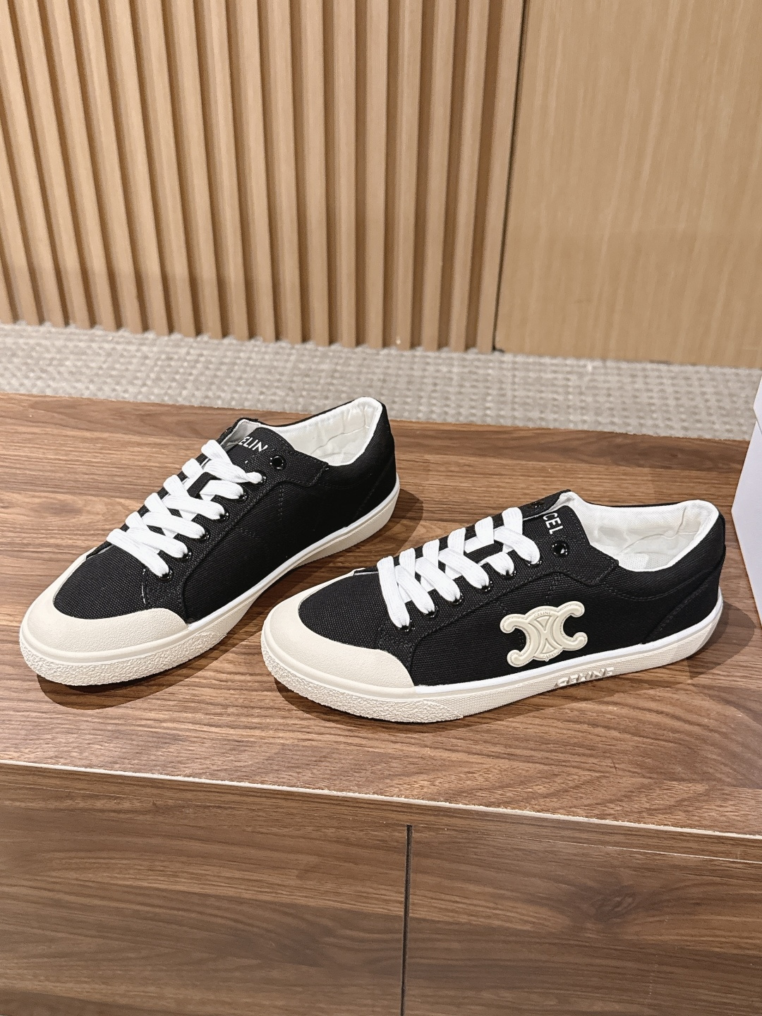 Celi New canvas shoes