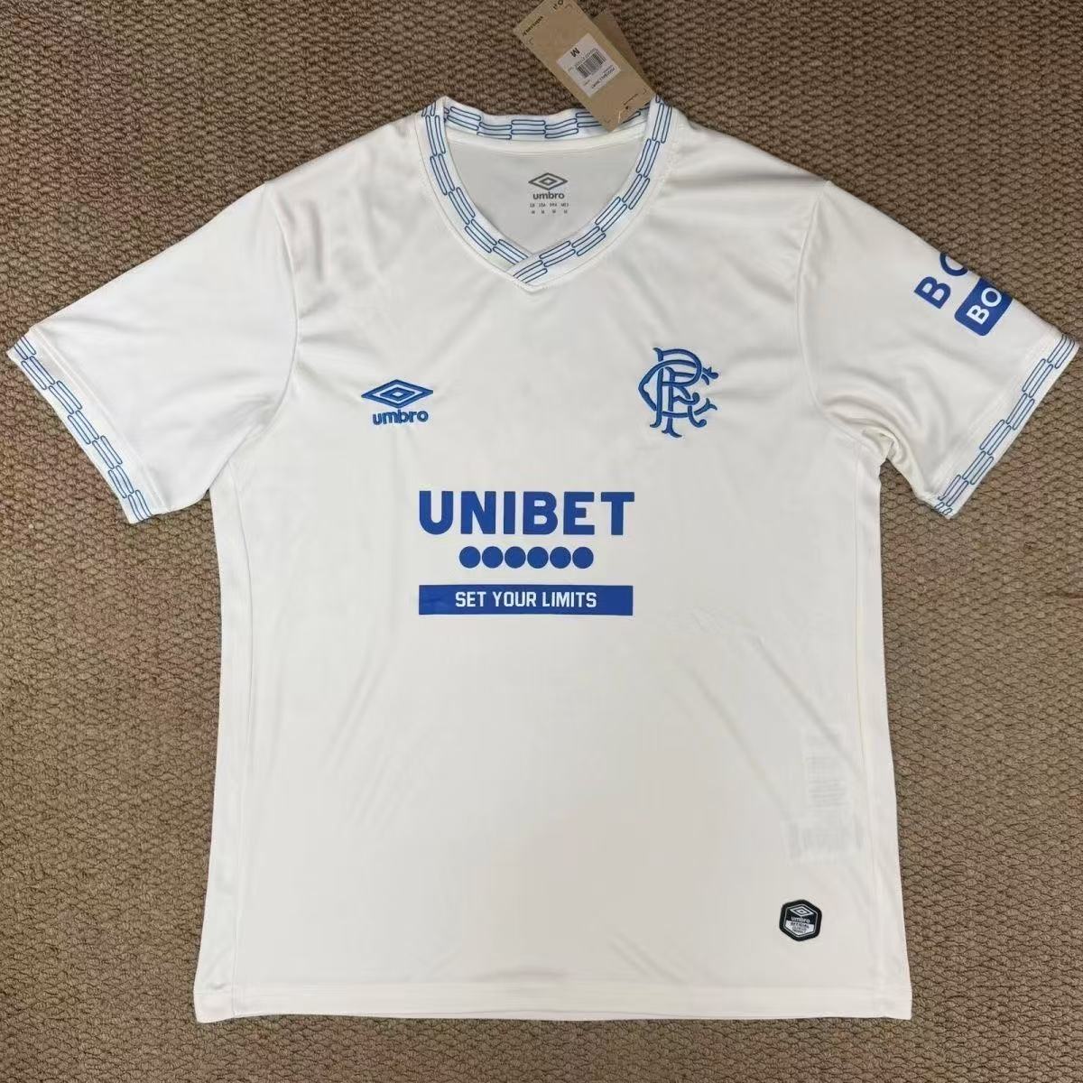 Wanderers 26-27 away fan version