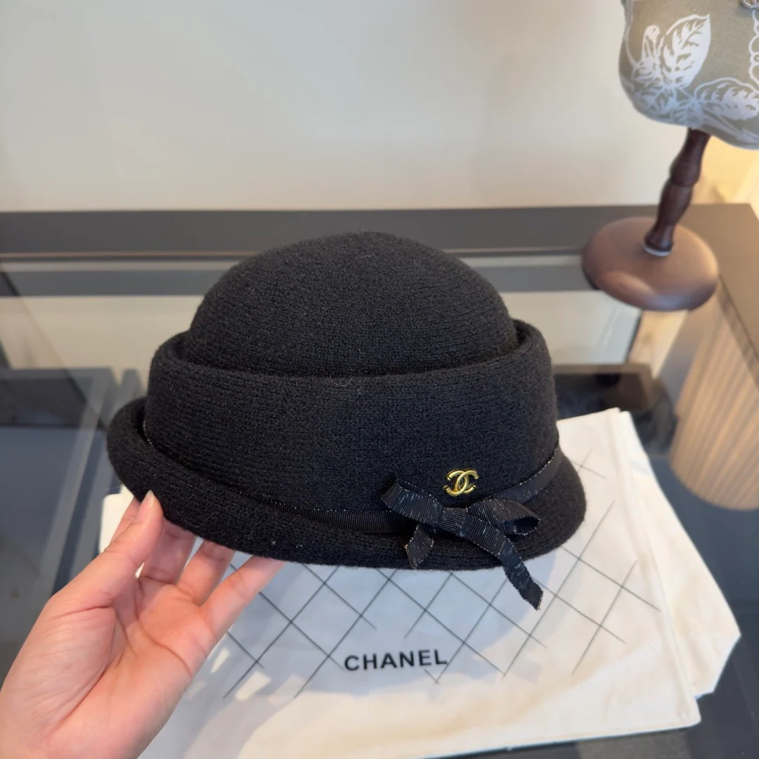 CHAN New Bucket hat
