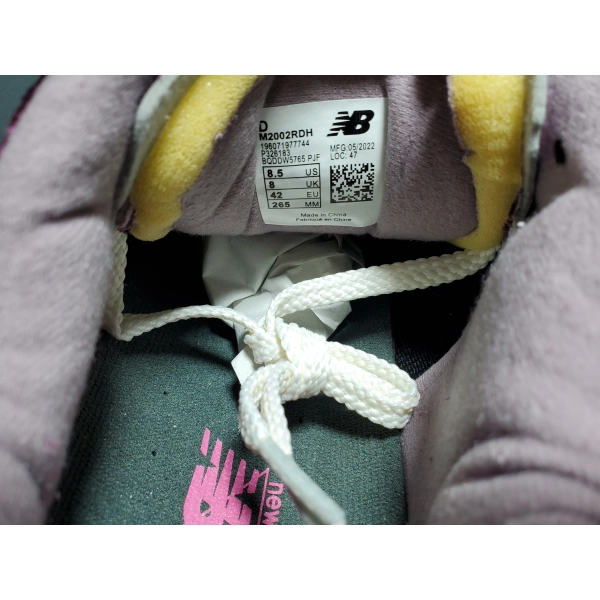New Balance 2002R 