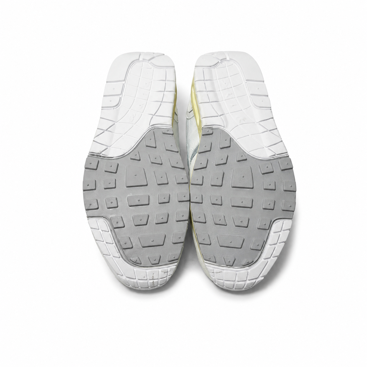 Patta x Nike Fake Air Max 1 white DQ0299-100