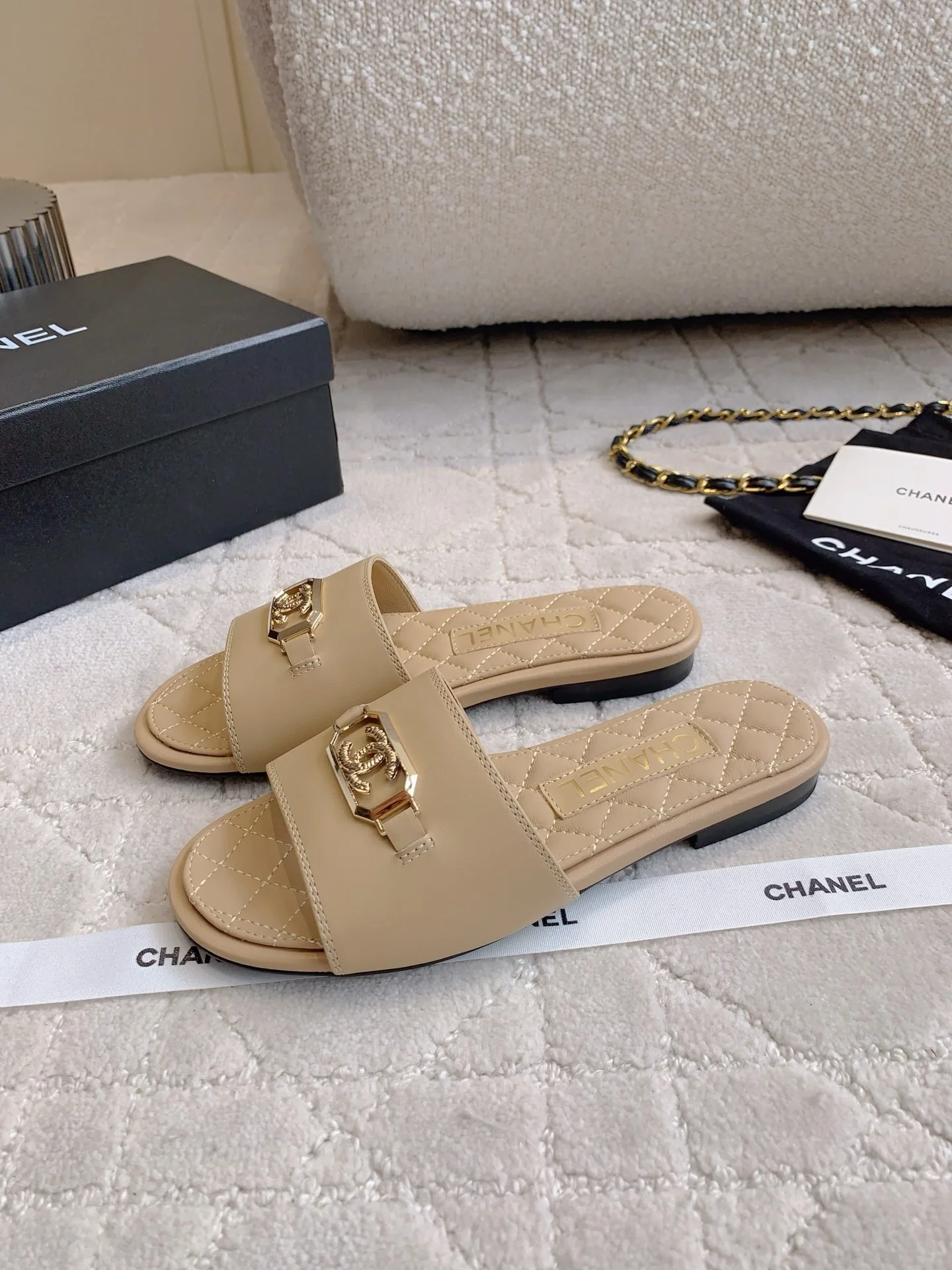 Chan New Flat slippers