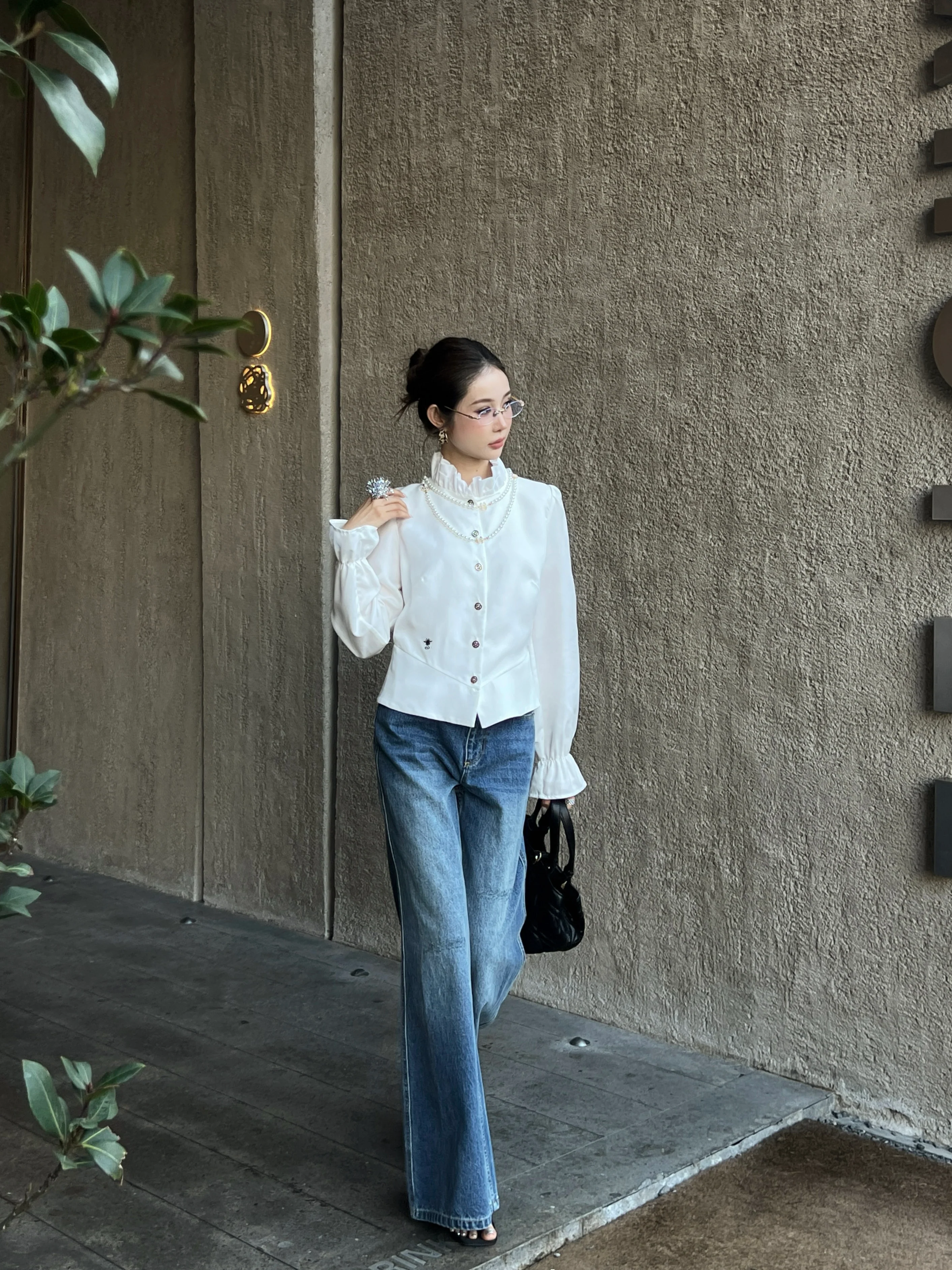 CD NEW ruffle shirt
