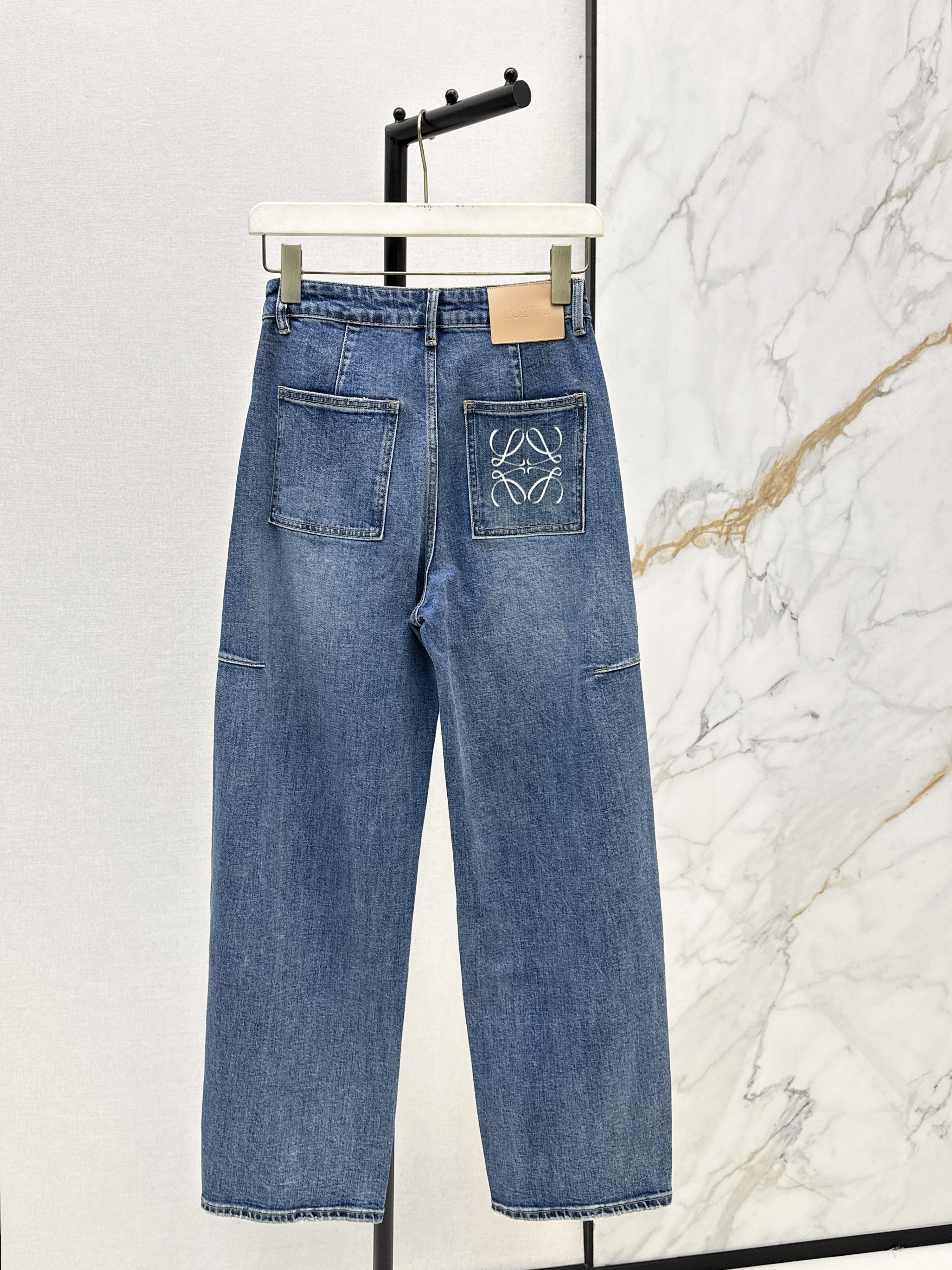 Loe New straight-leg jeans