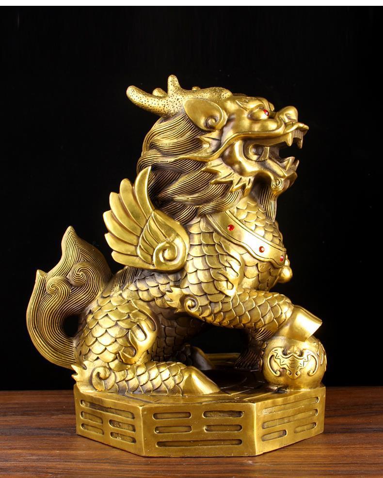 铜坐麒麟桌面摆件，吉祥物雕塑