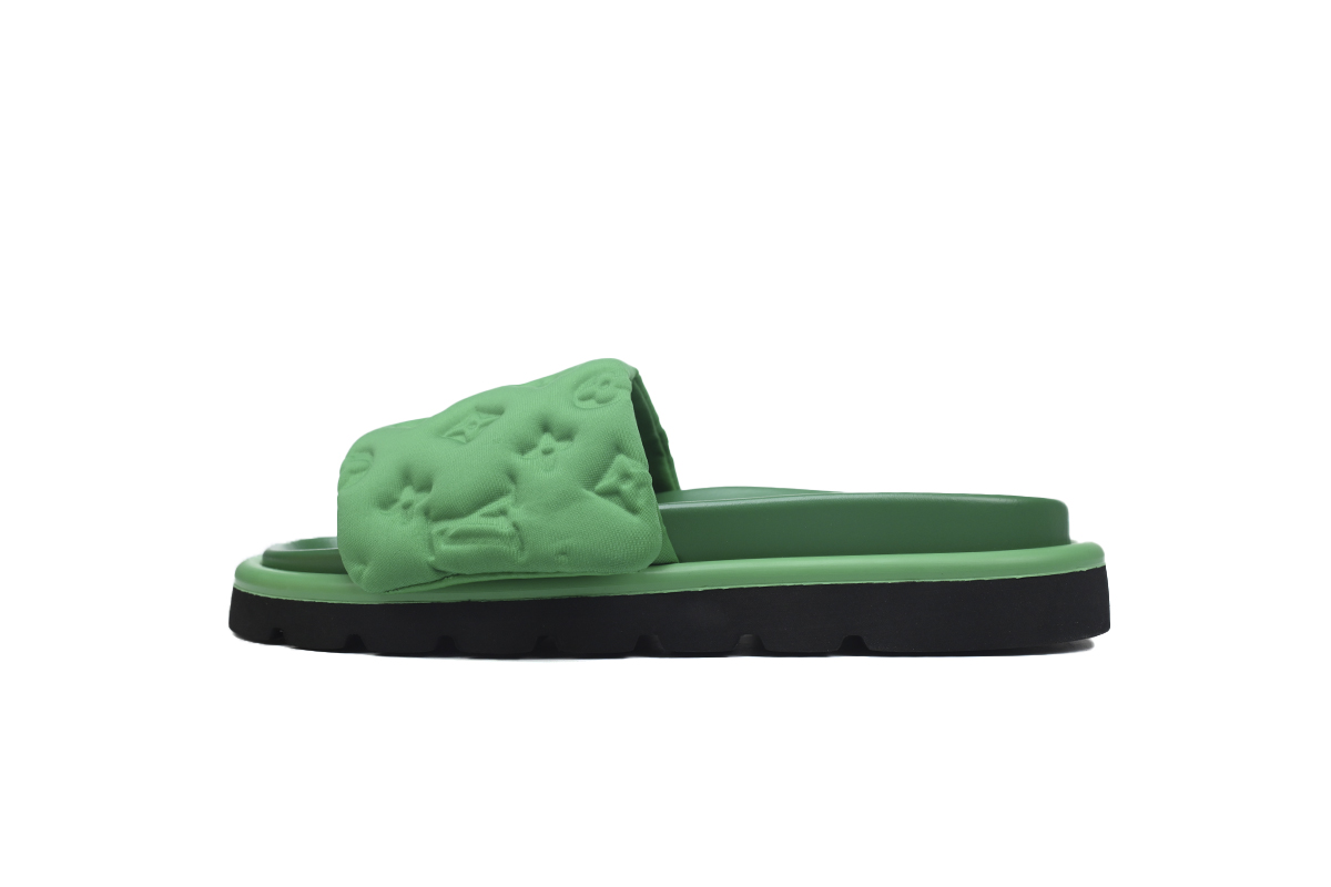 Pkkicks God Batch LOUIS VUITTON Pool Pillow Comfort Black green cloth