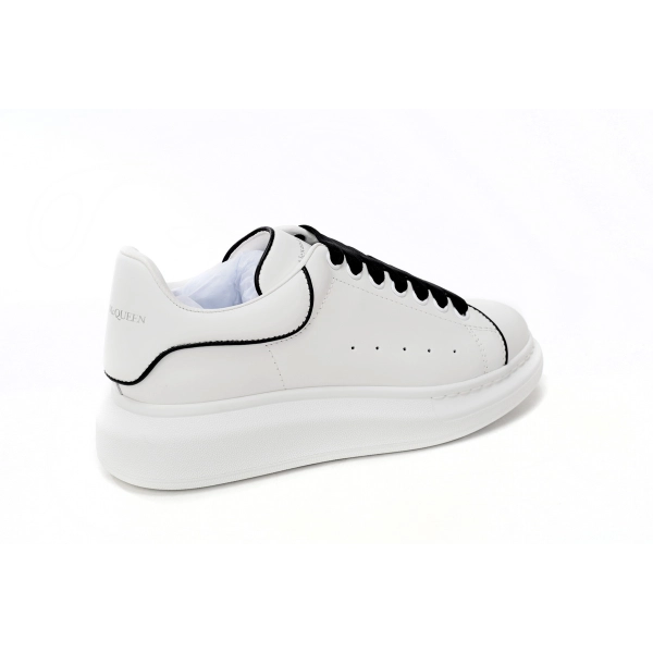 Alexander McQueen Sneaker Black Line