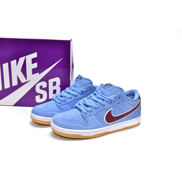 Nike SB Dunk Low Philadelphia Phillies DQ4040-400