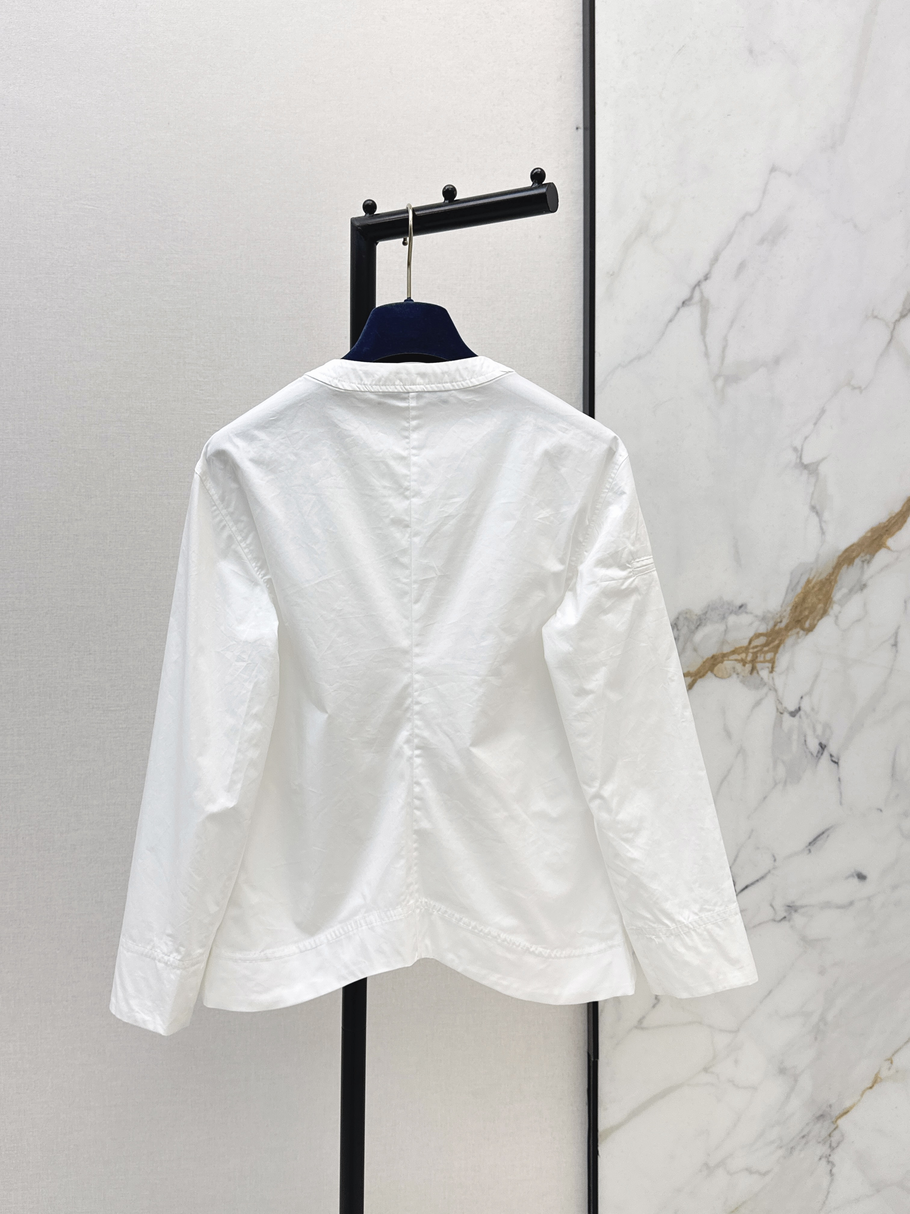 Louis New button shirt