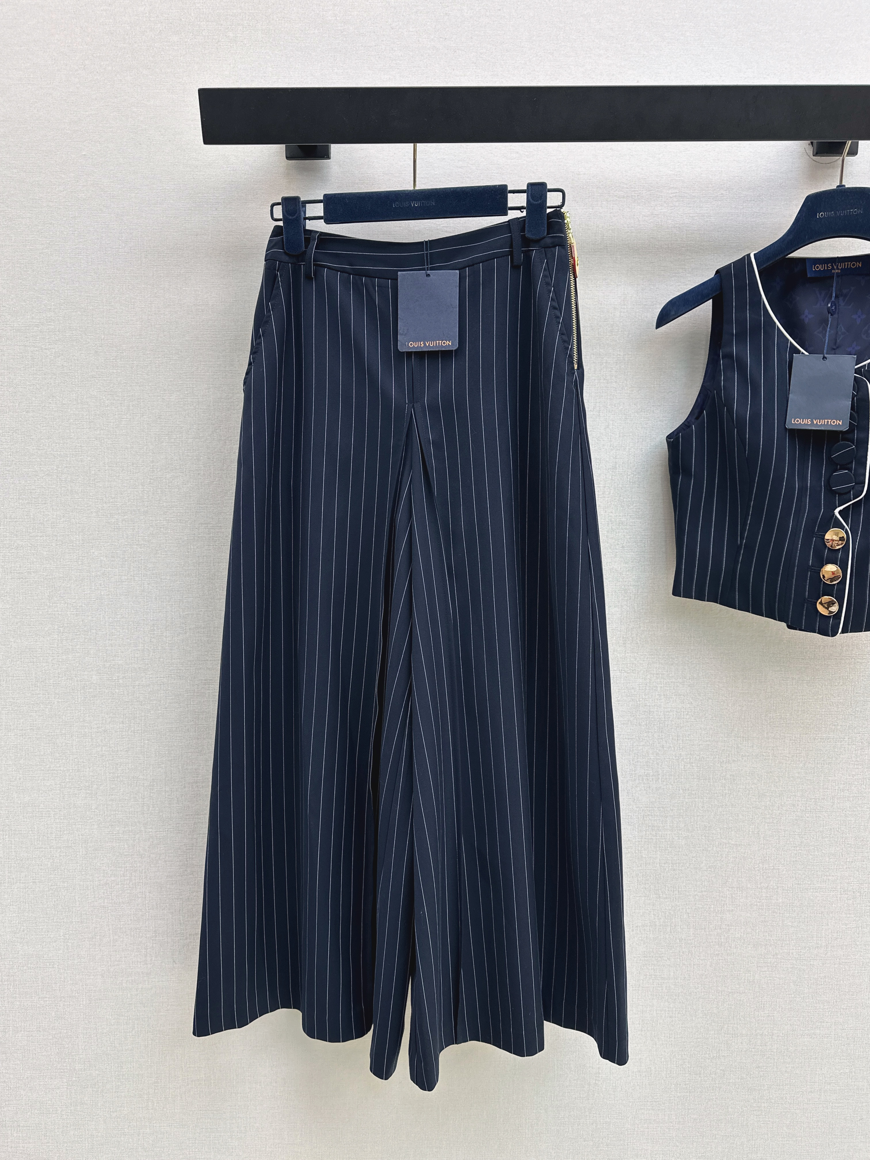 Louis New striped pants
