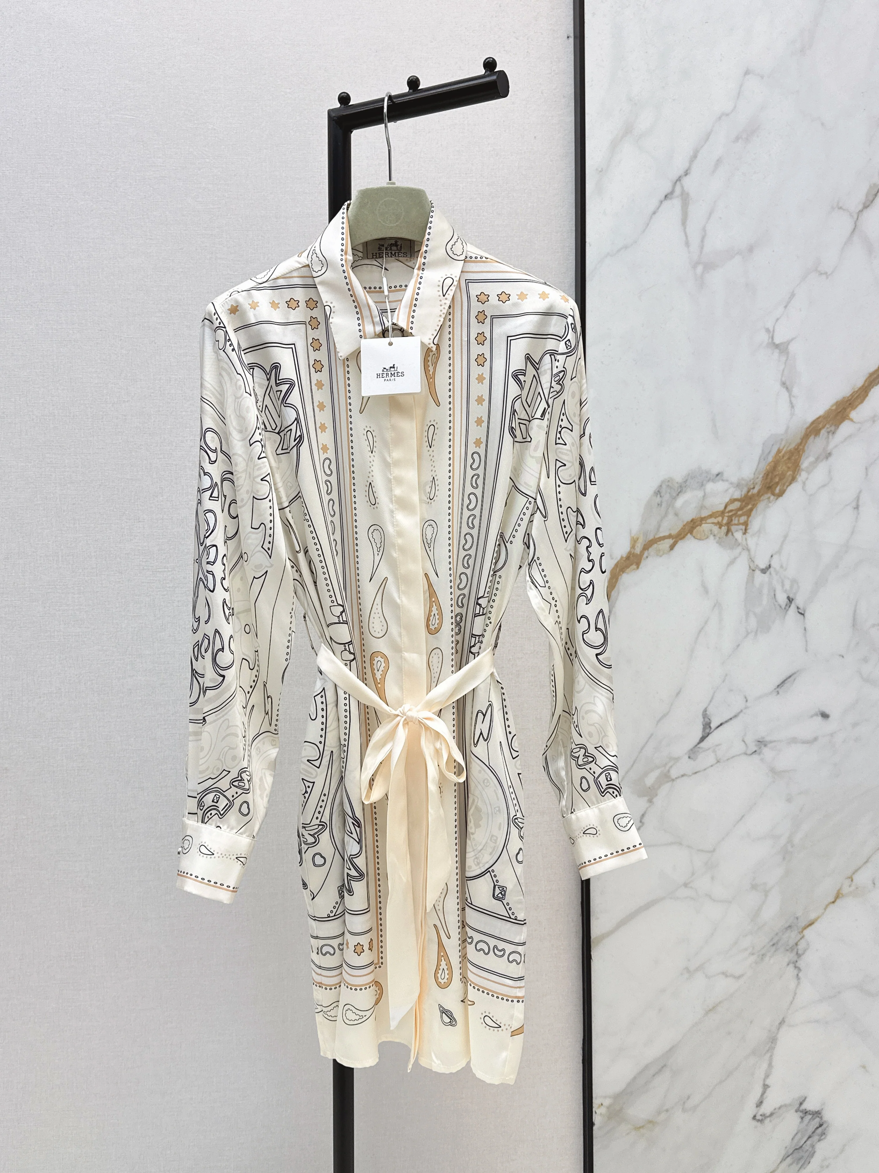 Herm NEW print belted dress
