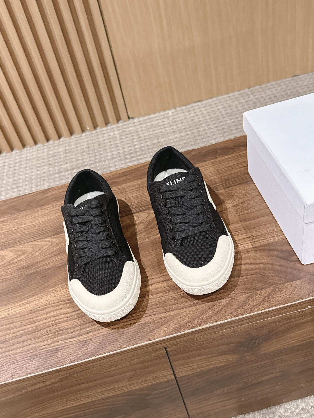 Celi New canvas shoes