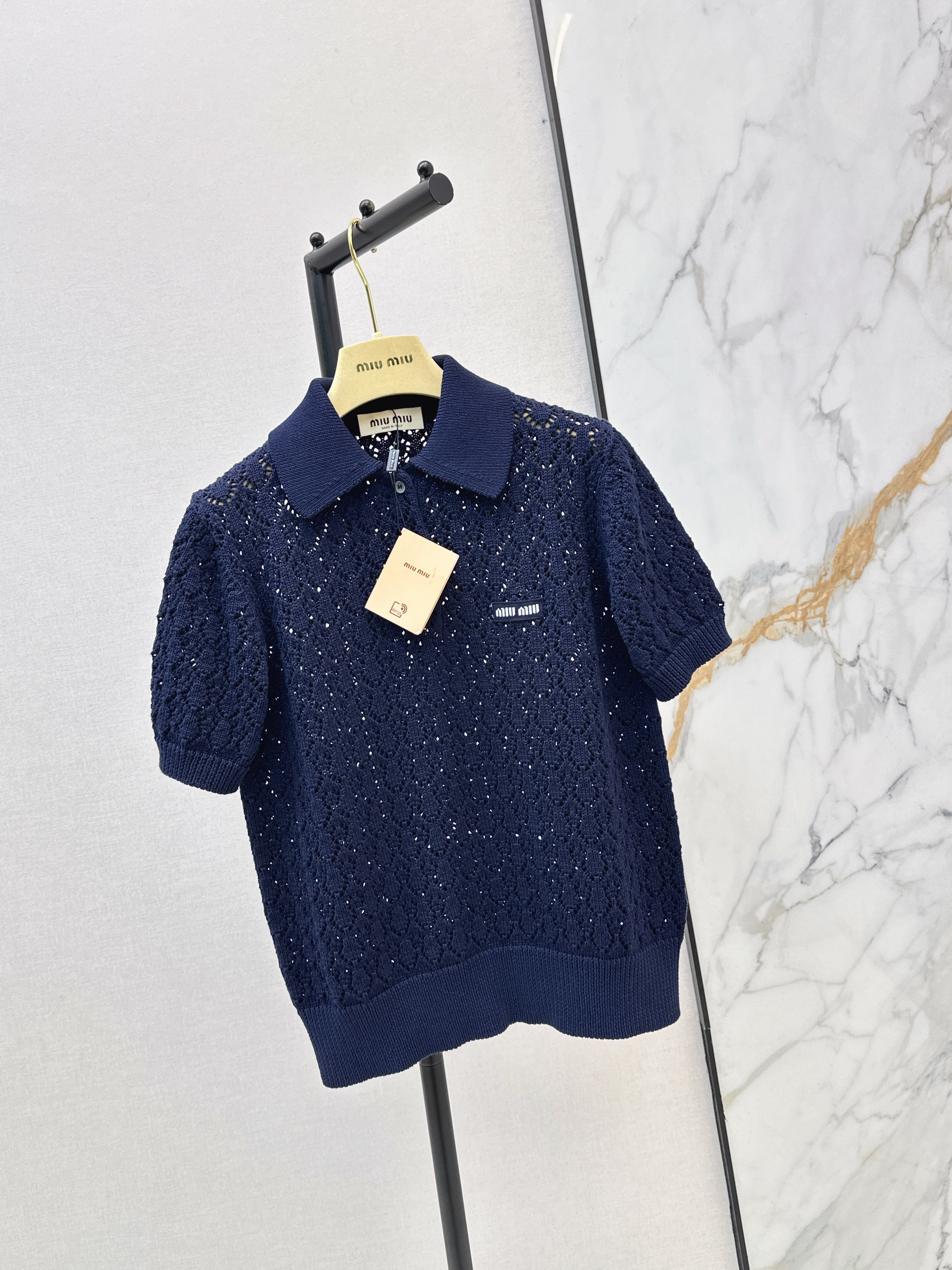 Miu New hollow knit top