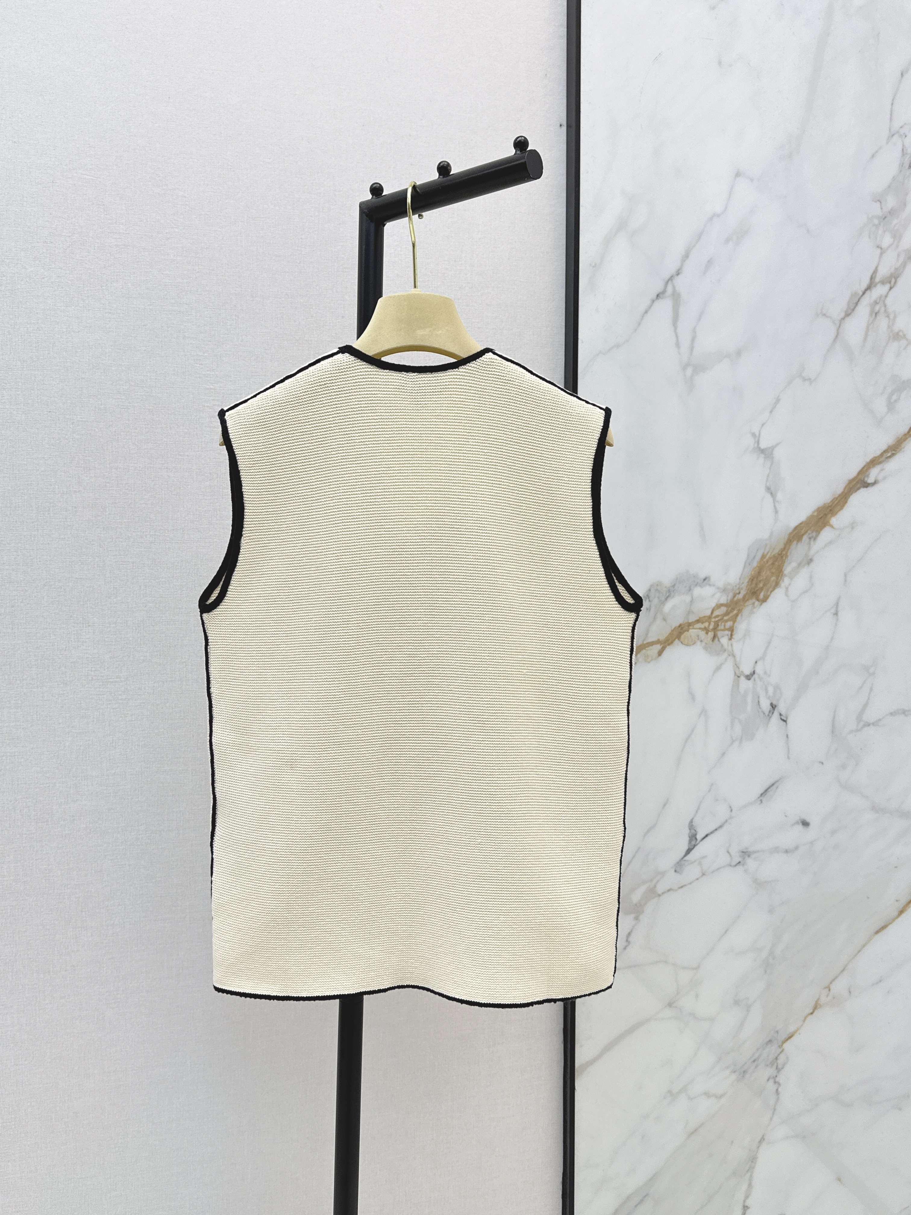 Chan New embroidered Vest