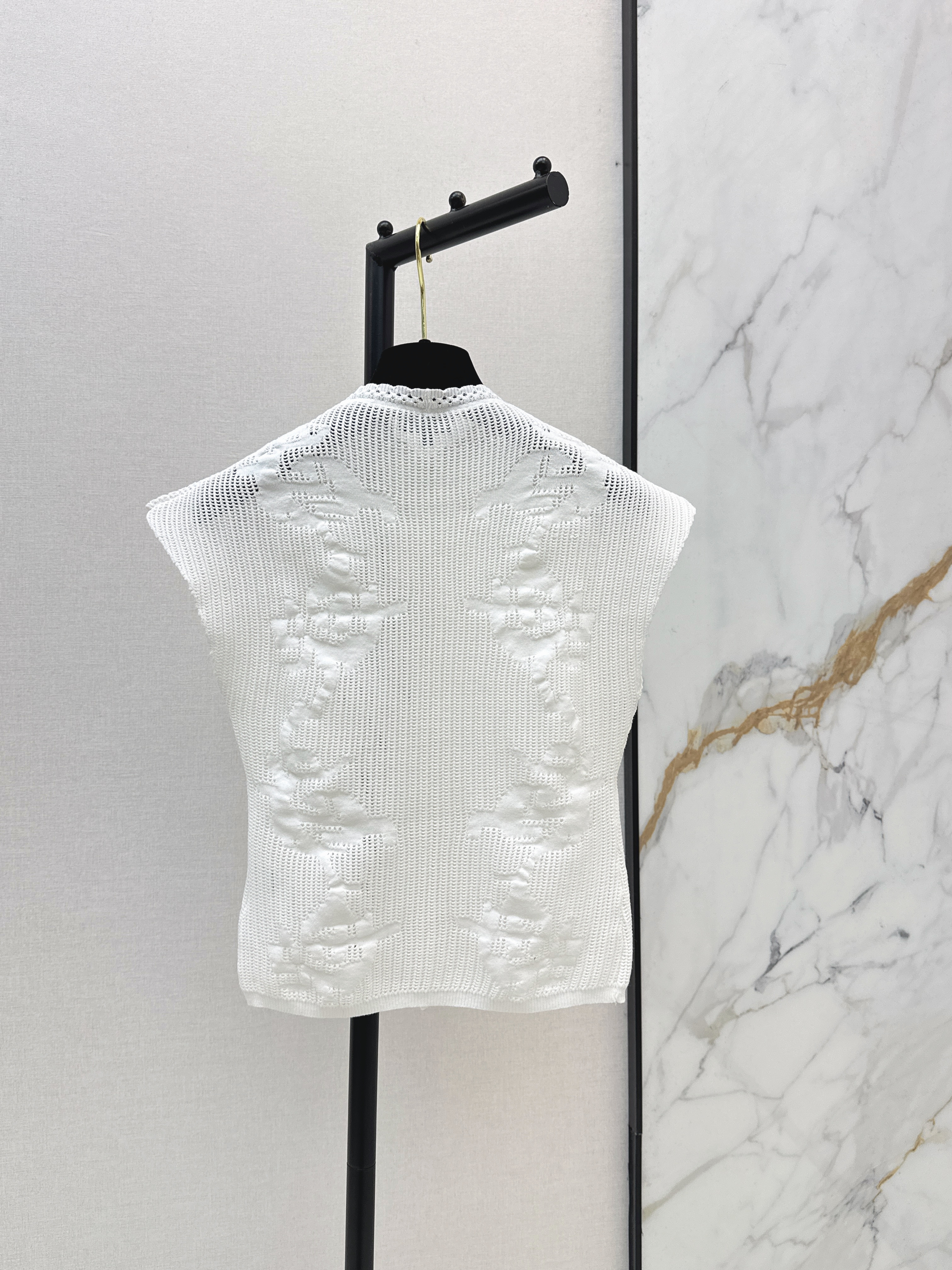 Chan New Hollow-out top
