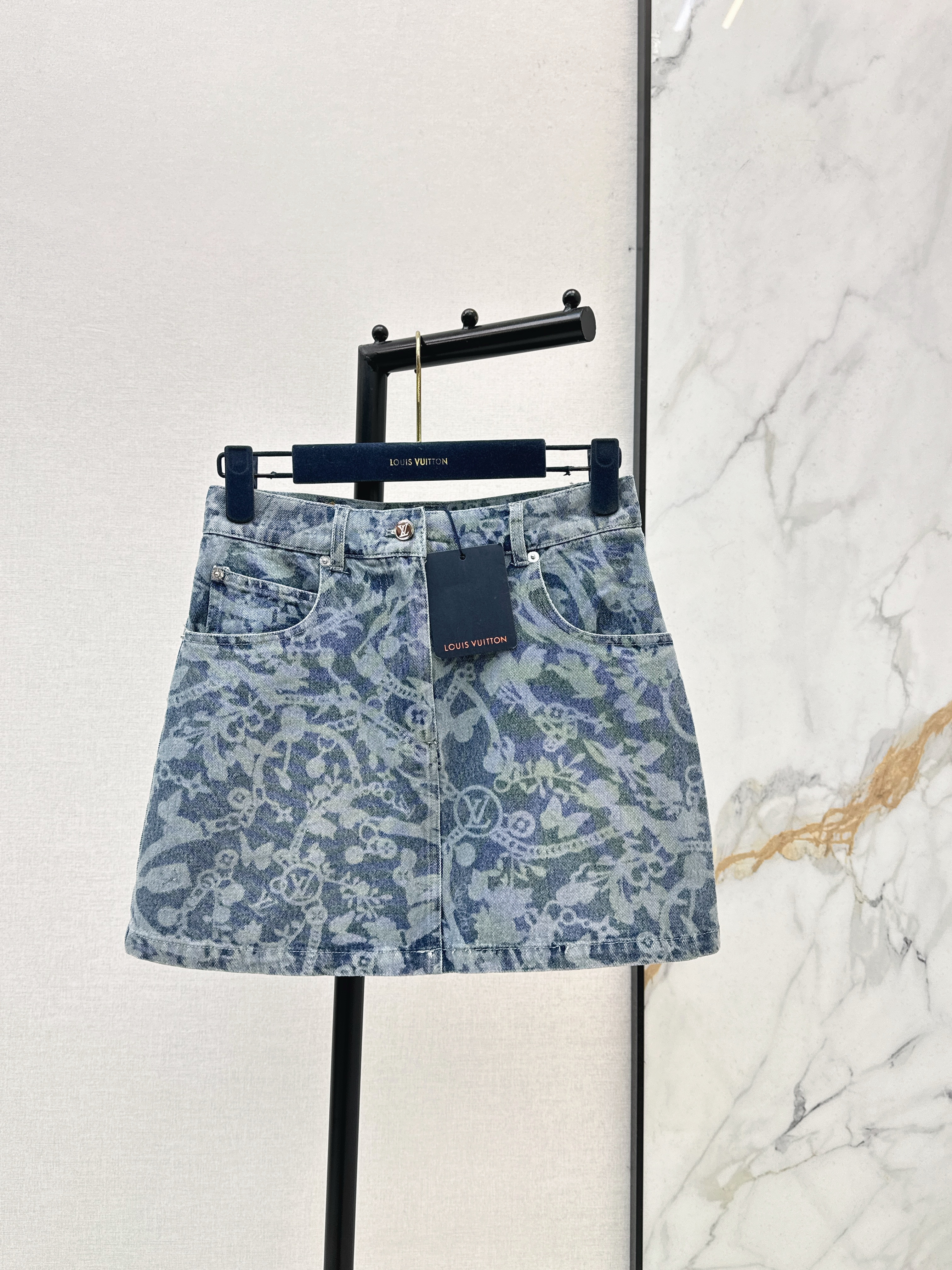 Louis New denim skirt