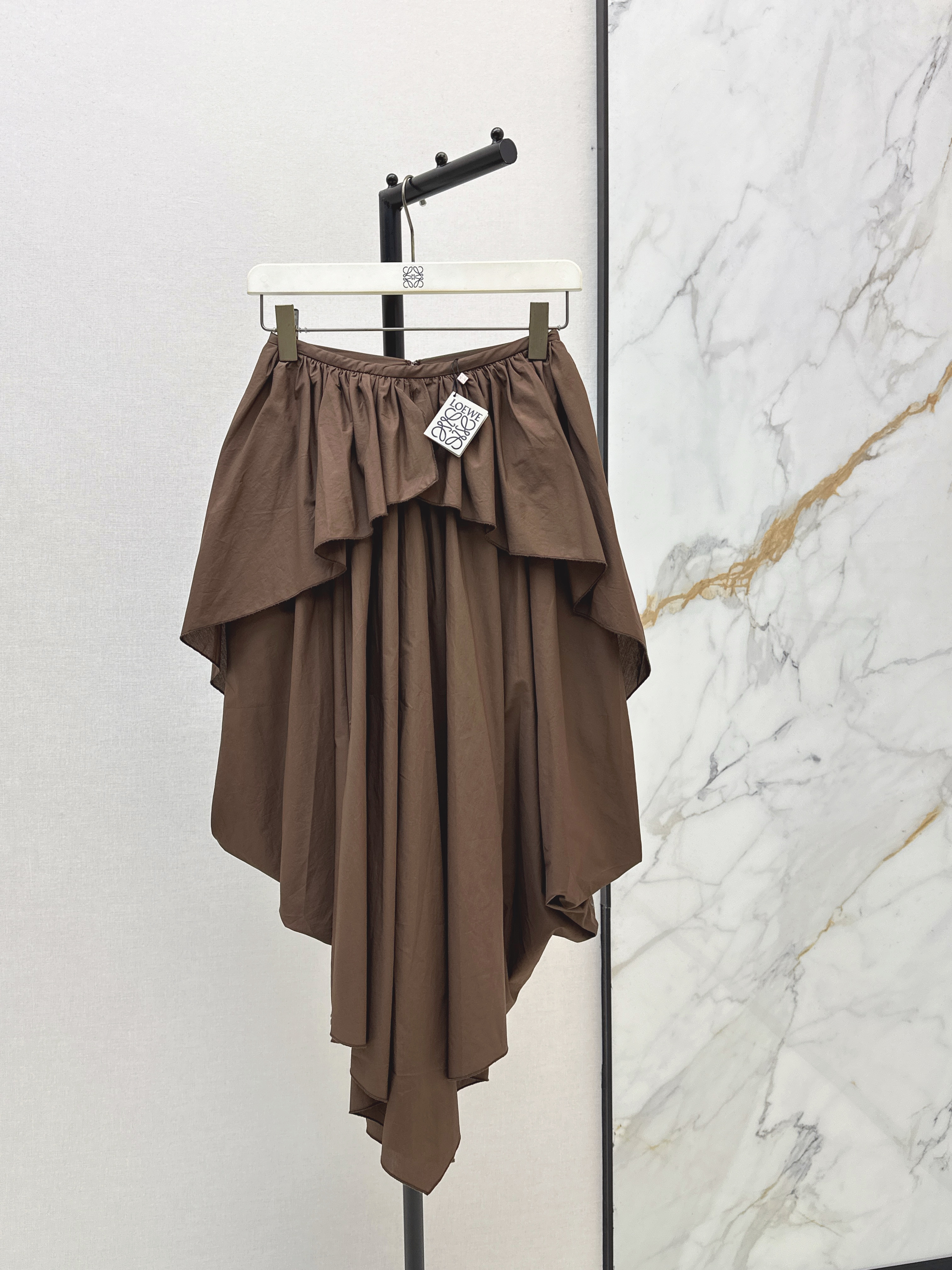 Loe New Irregular pleated puffy skirt
