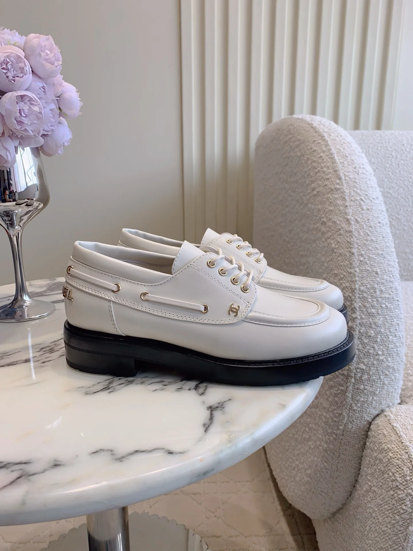 CHAN New Lace-up Loafers