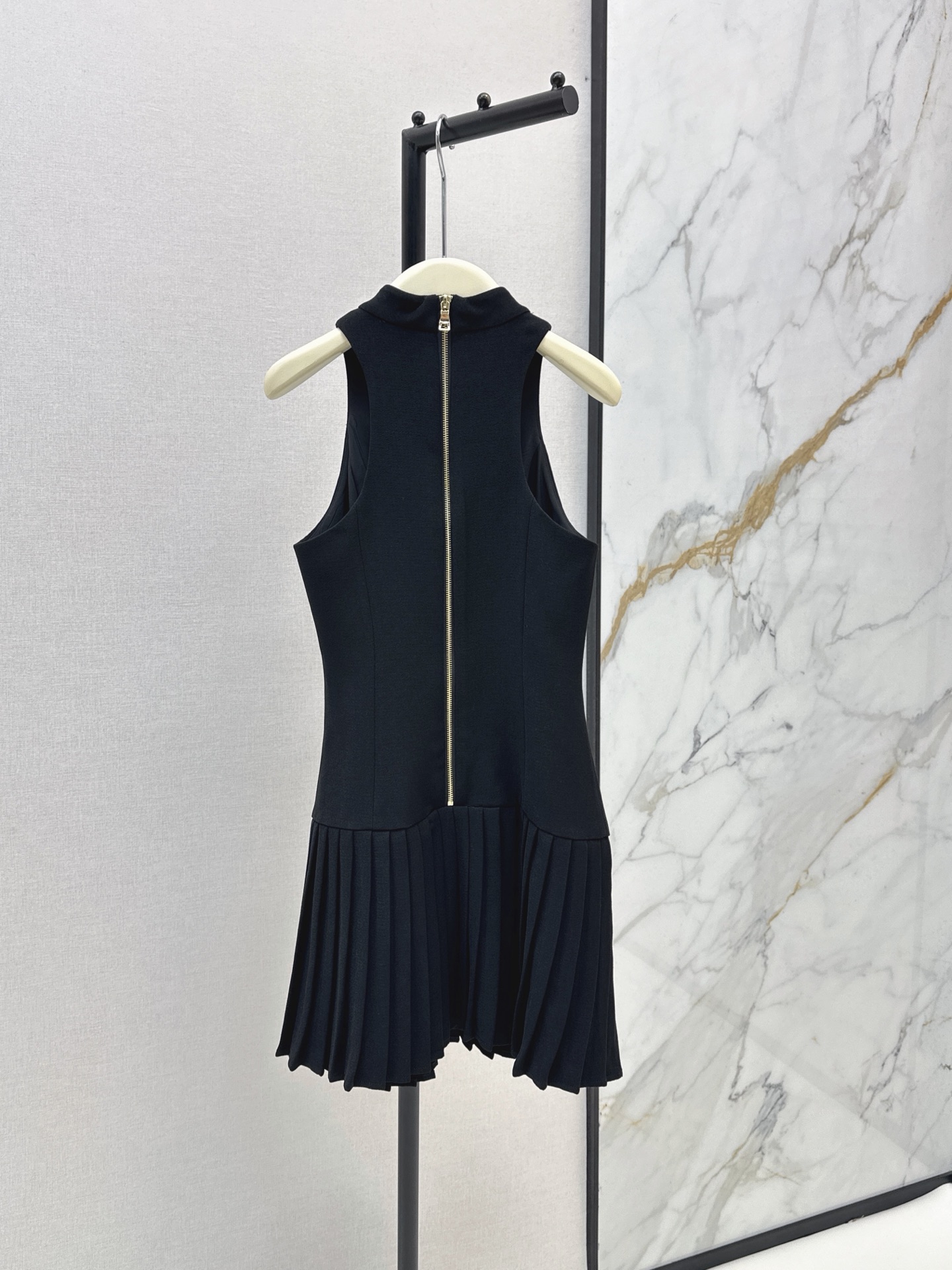 Bal New Halter-neck square buckle pleated dress
