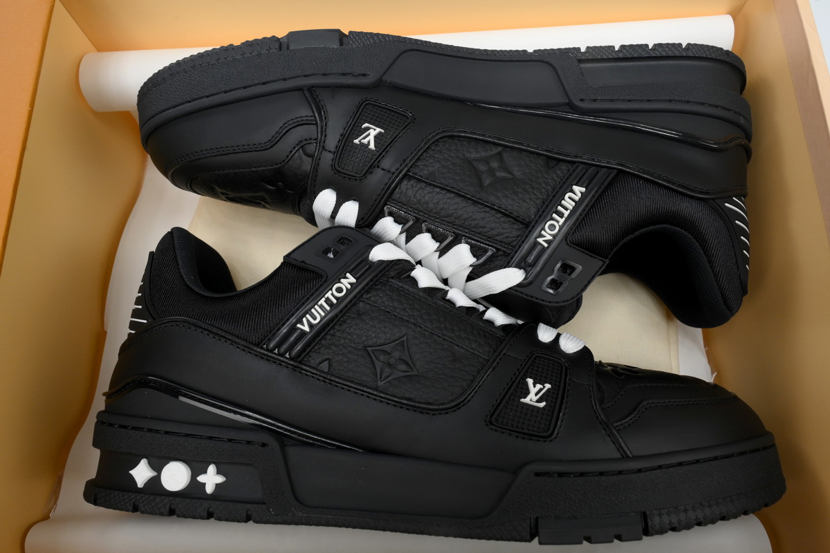 Pkkicks God Batch LOUIS VUITTON Trainer All Black Embossing 1AARER