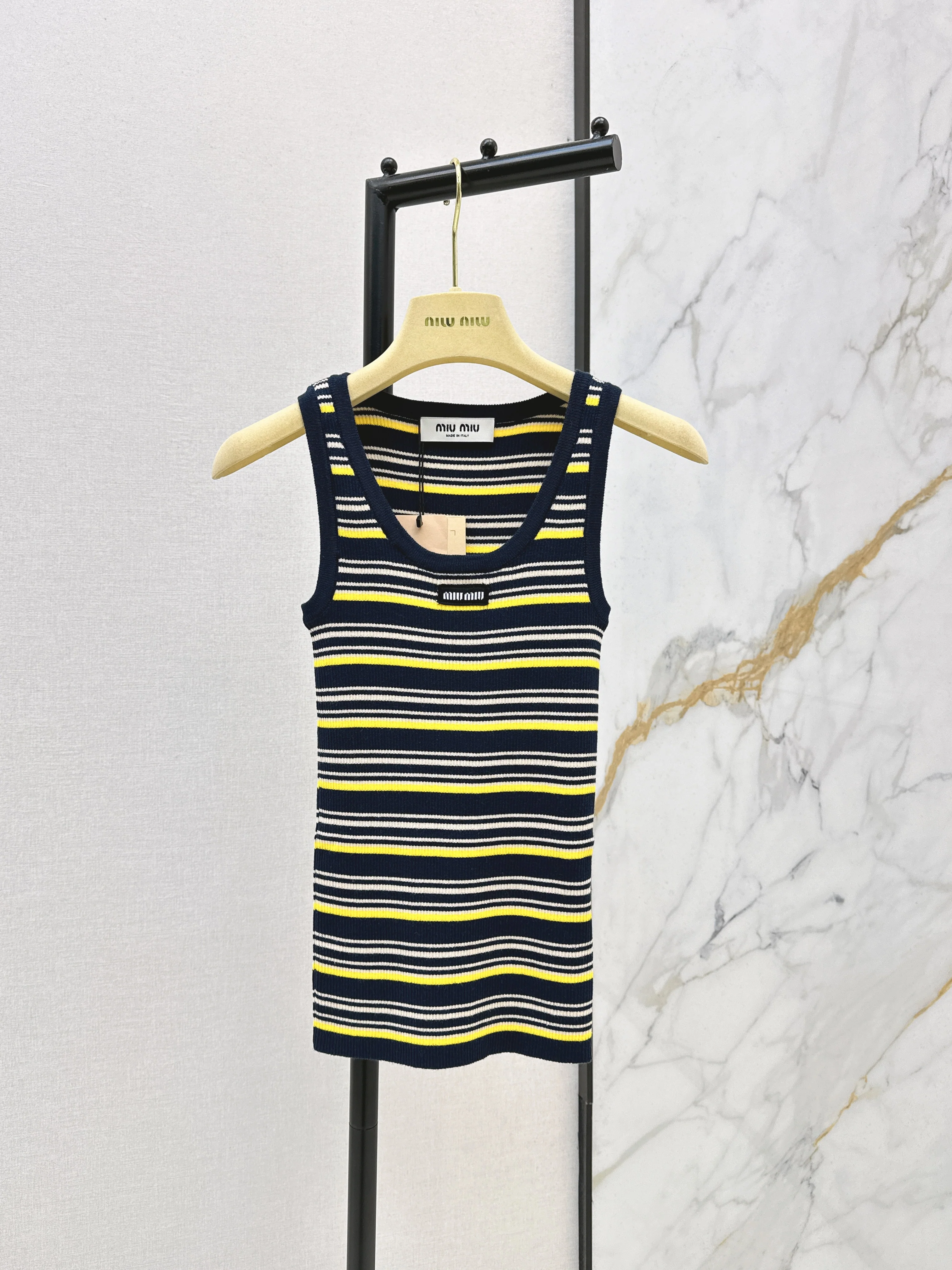 Miu NEW sriped sleeveless knit vest
