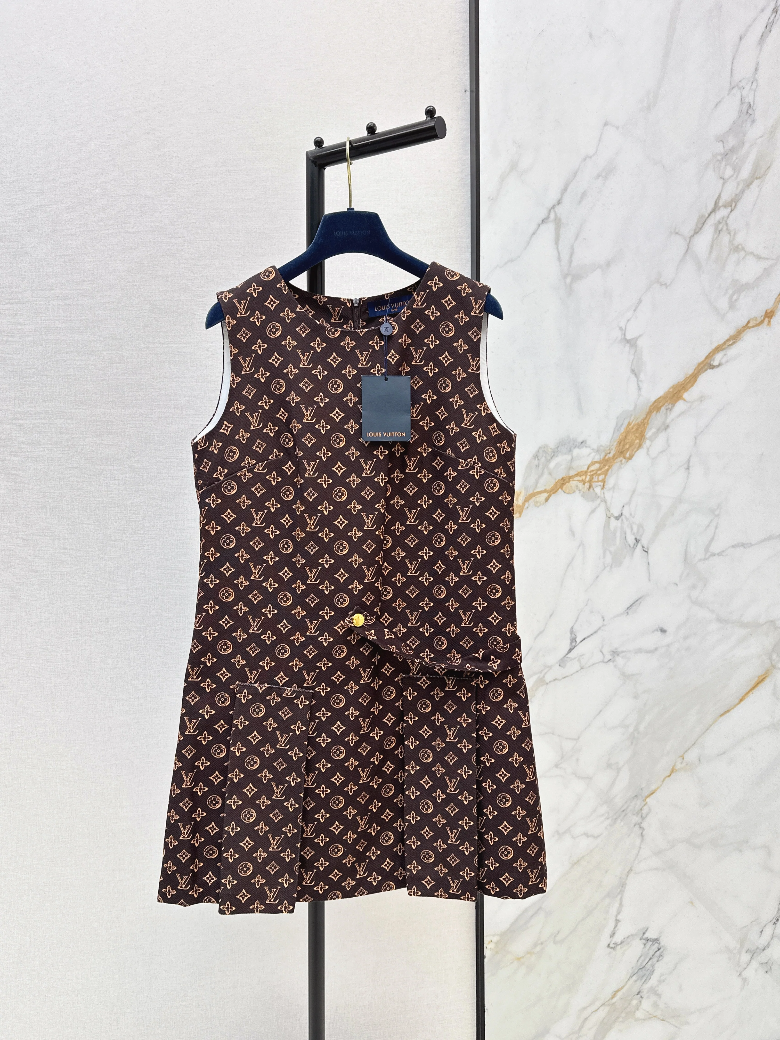 Louis NEW print sleeveless dress