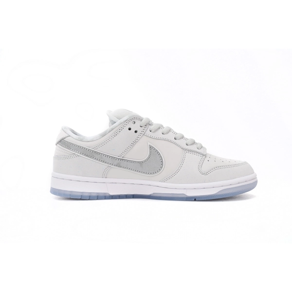 CONCEPTS × Nike Dunk SB Low White Lobster FD8776-100
