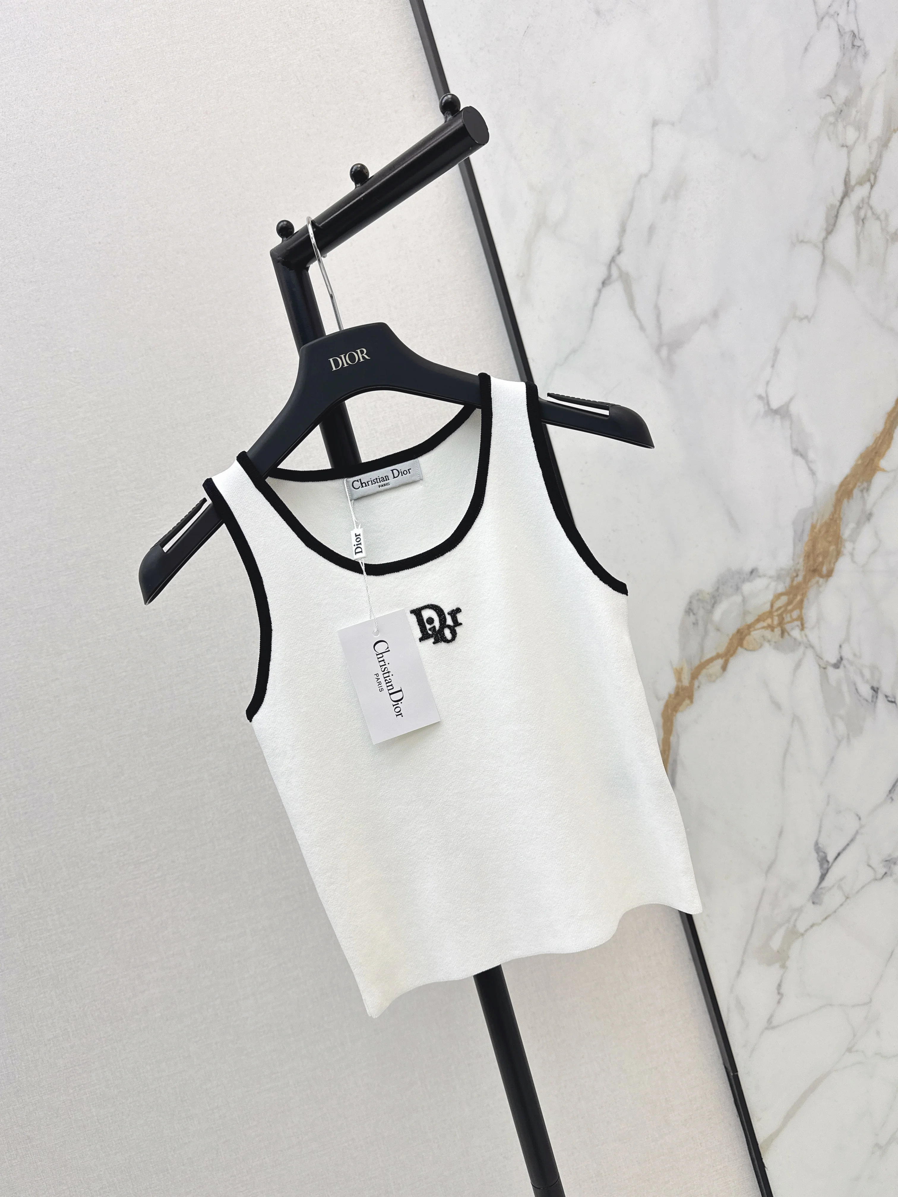 CD NEW knitted vest
