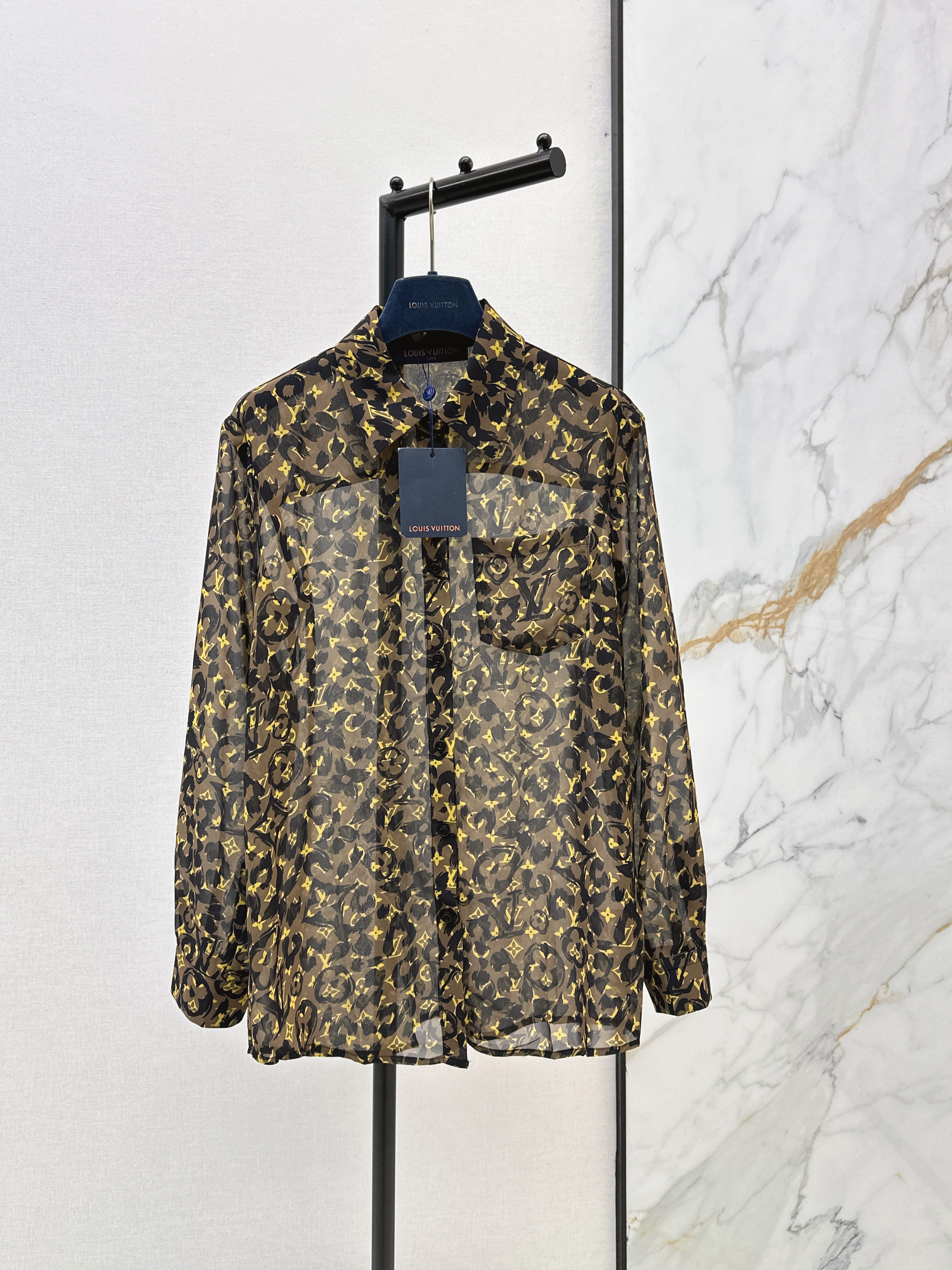Louis New print shirt