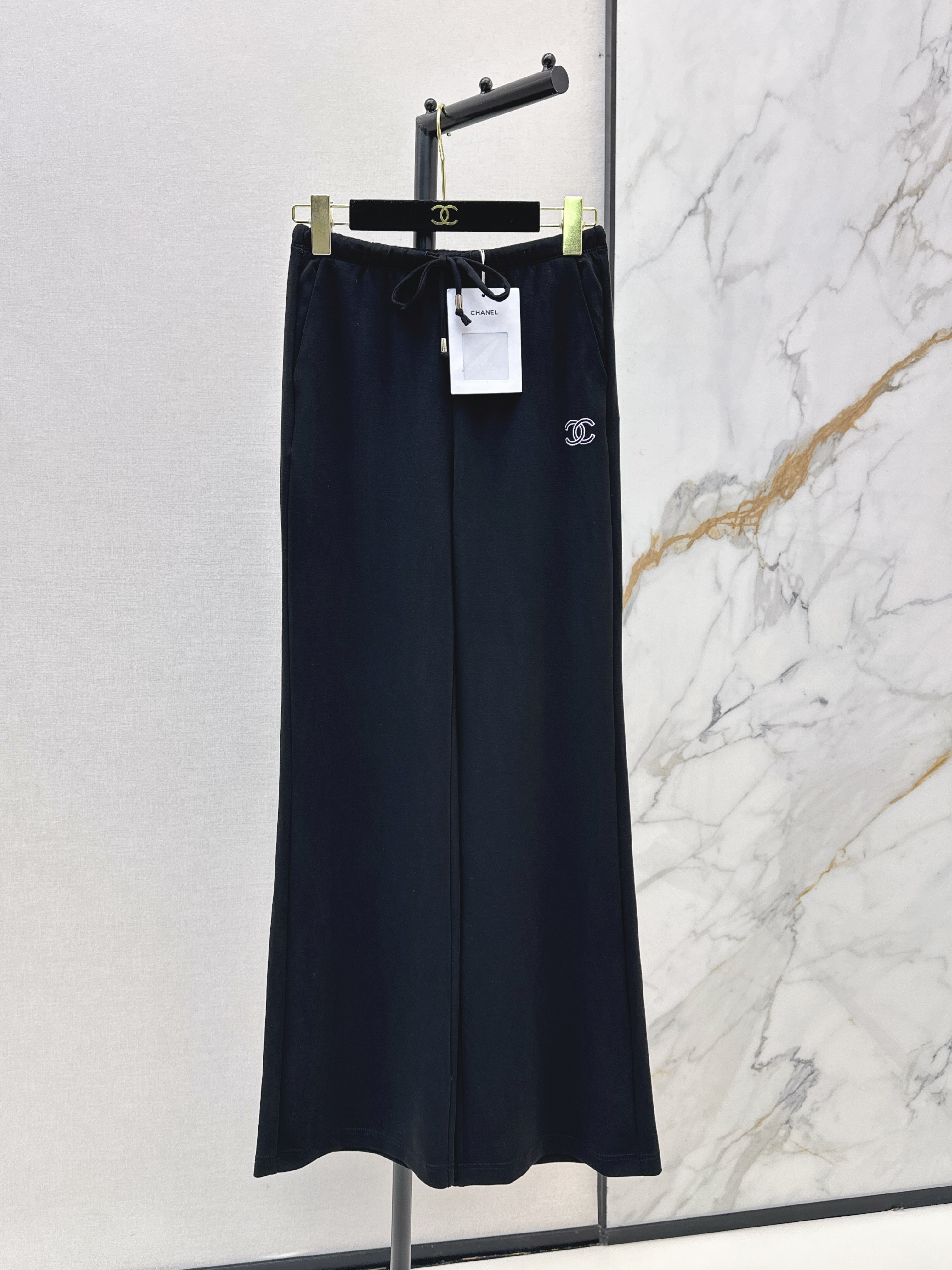 Chan New embroidered straight-leg pants