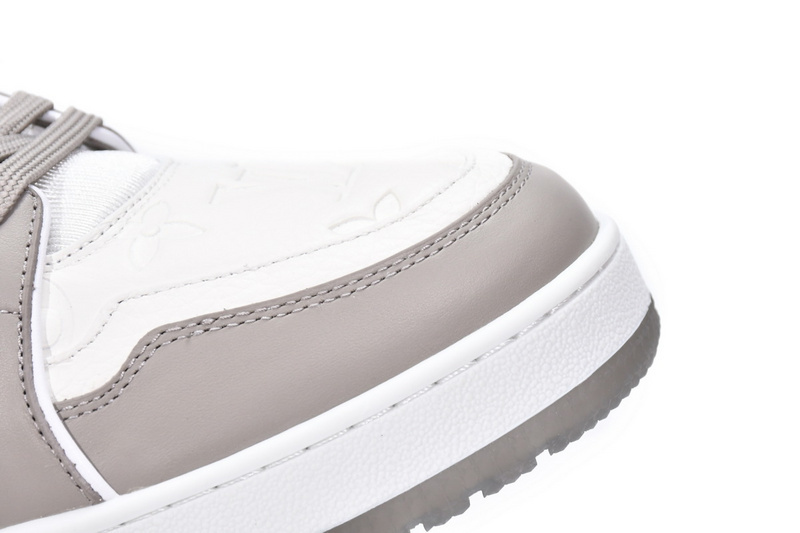 Pkkicks God Batch LOUIS VUITTON Trainer Grey White VL1210
