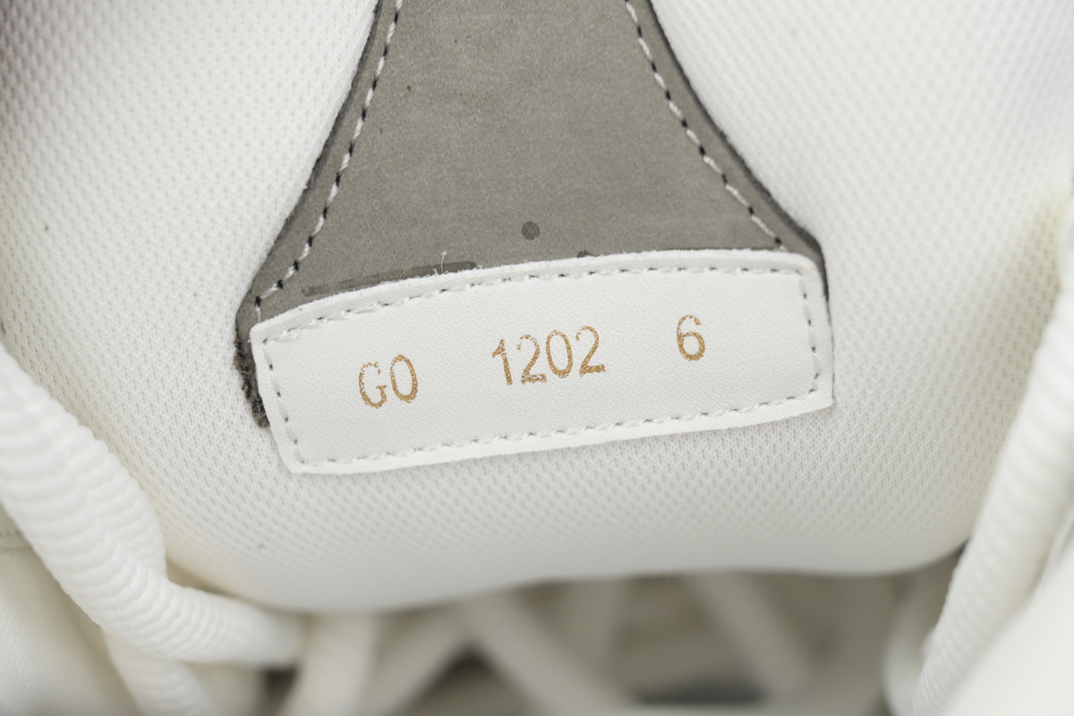 Pkkicks God Batch LOUIS VUITTON Leather lace up Fashionable Board Shoes White Gray 1ACQP4