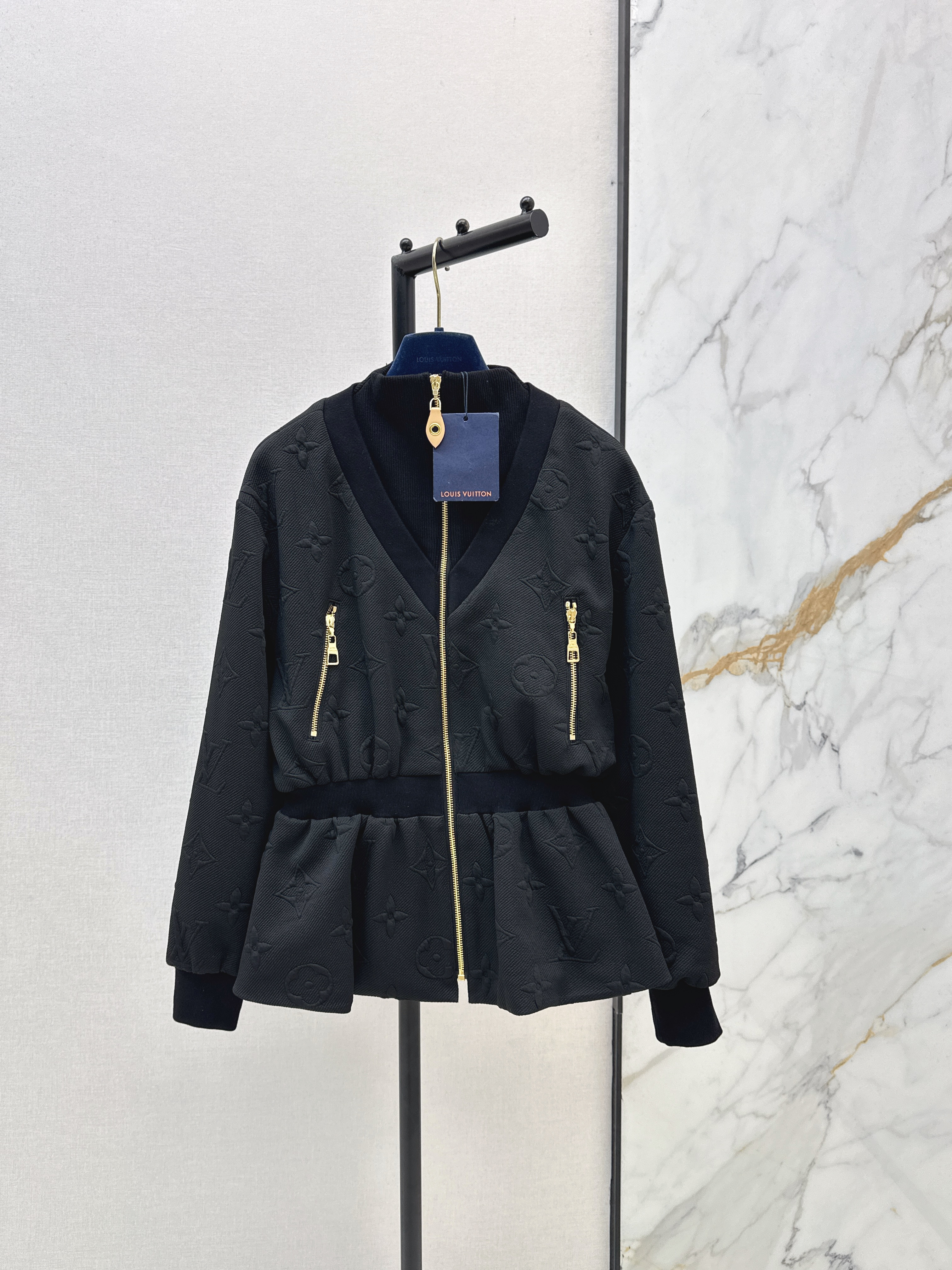 Louis New waist-cinching jacket