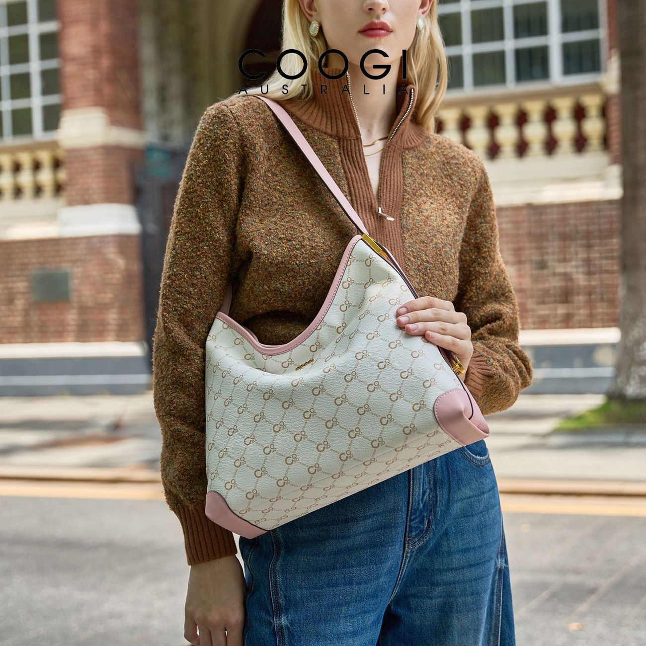 [COOGI] Messenger Bag Women's 2026 New Tote Bag Large Capacity Light Luxury Commuter Underarm Bag Birthday Gift