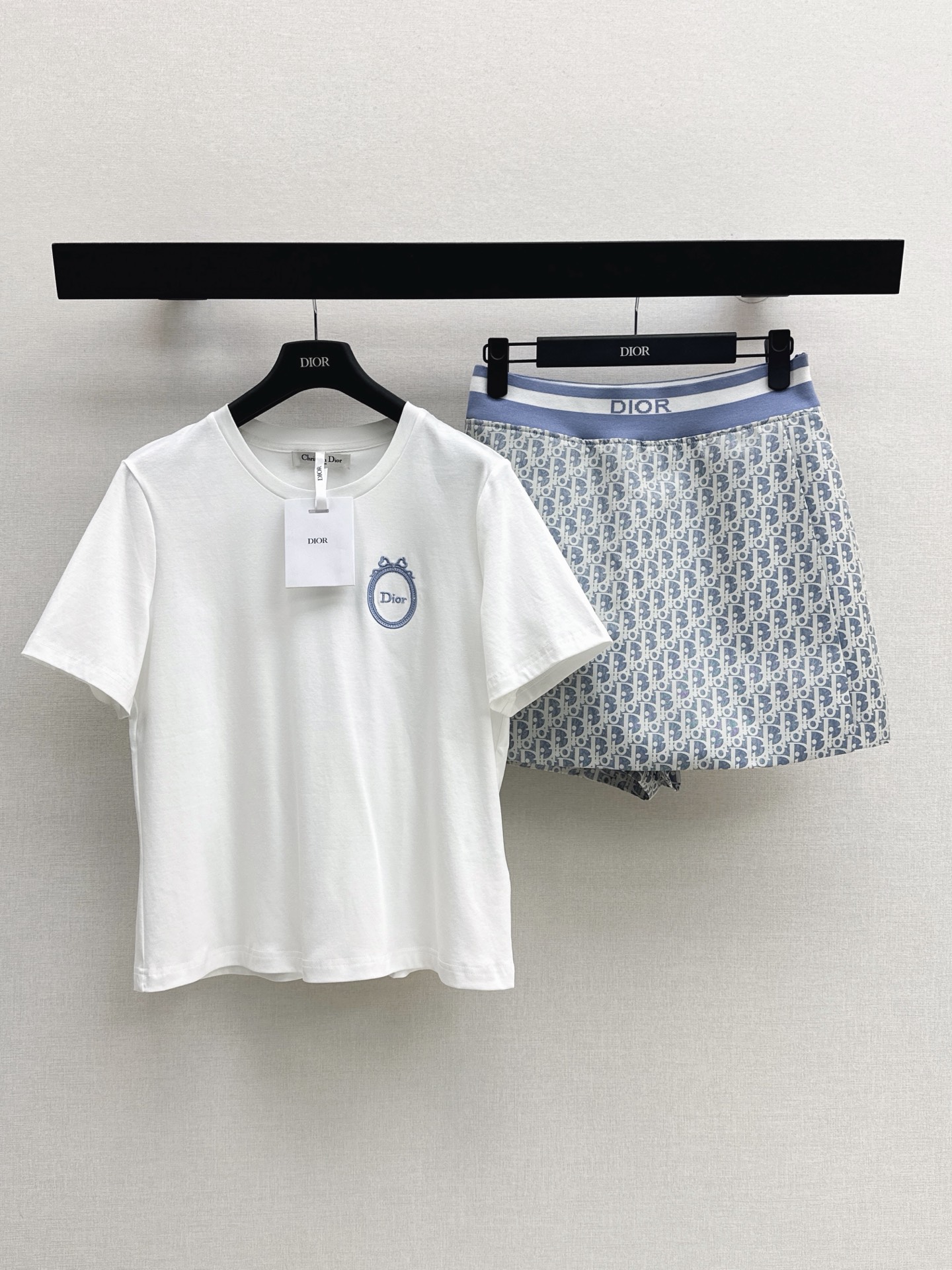 CD New Casual Embroidery Set