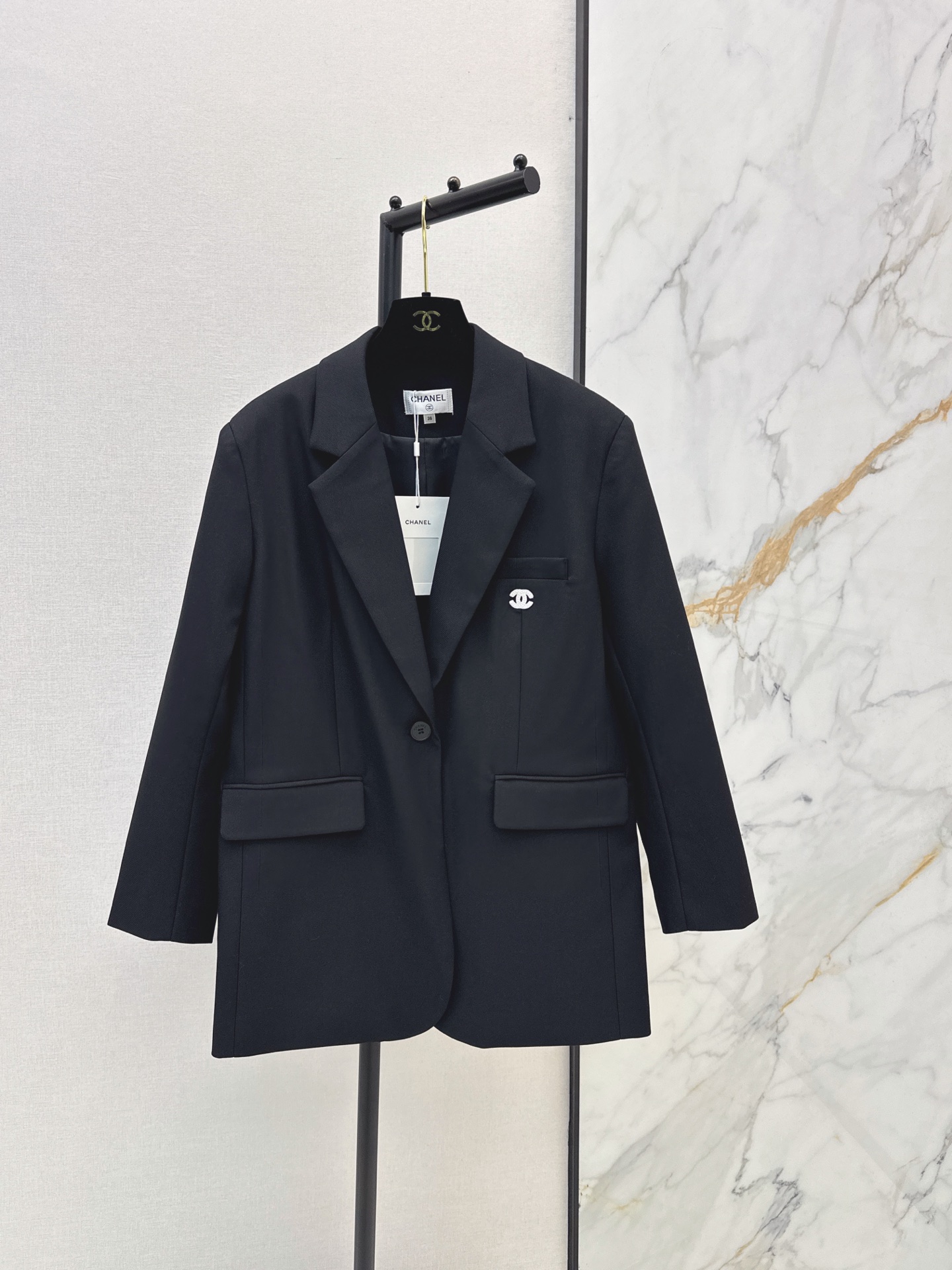 Chan New Embroidered blazer