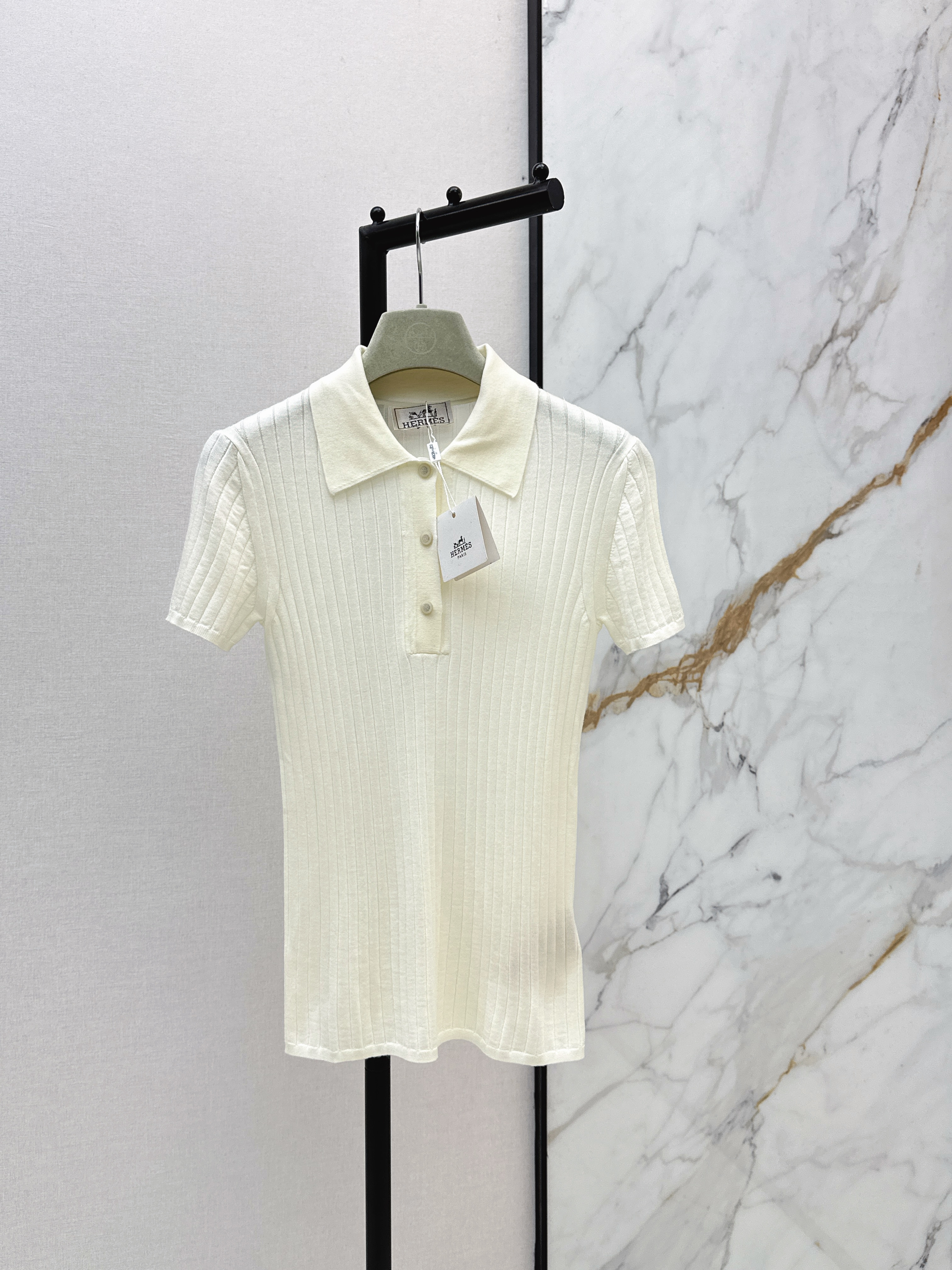 Herm New Collared knitwear
