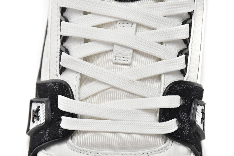 Pkkicks God Batch LOUIS VUITTON Trainer Black And White Cloth Cover VL1202