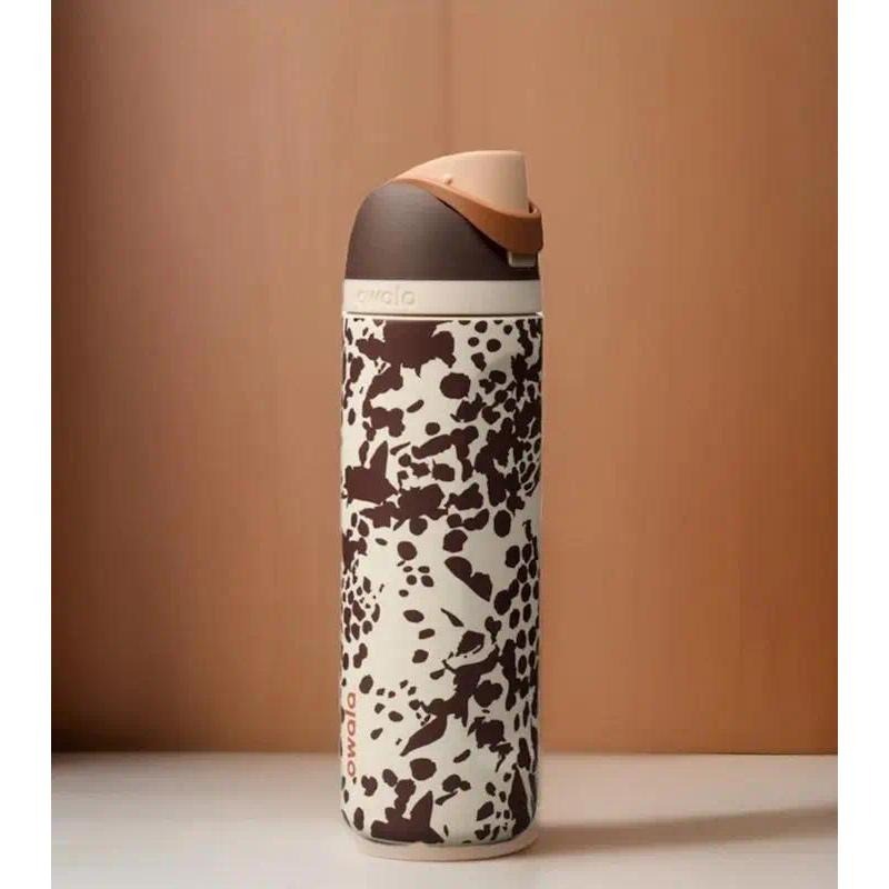 FreeSip 24oz Cow Print Insulated Stainless Steel Water Bottle with Straw