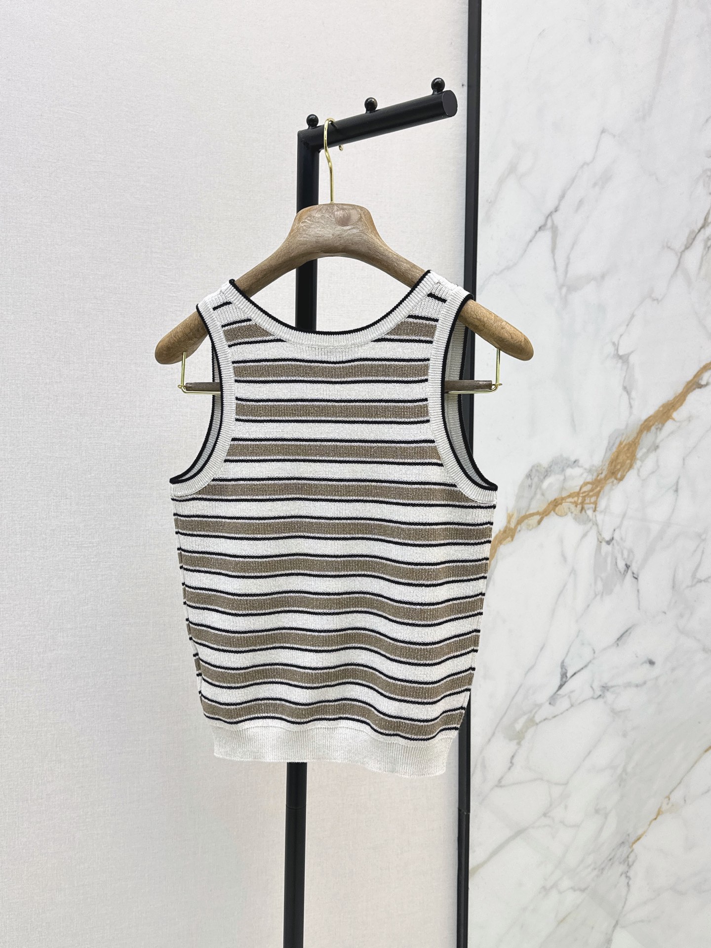 Brun New Striped sleeveless knitwear