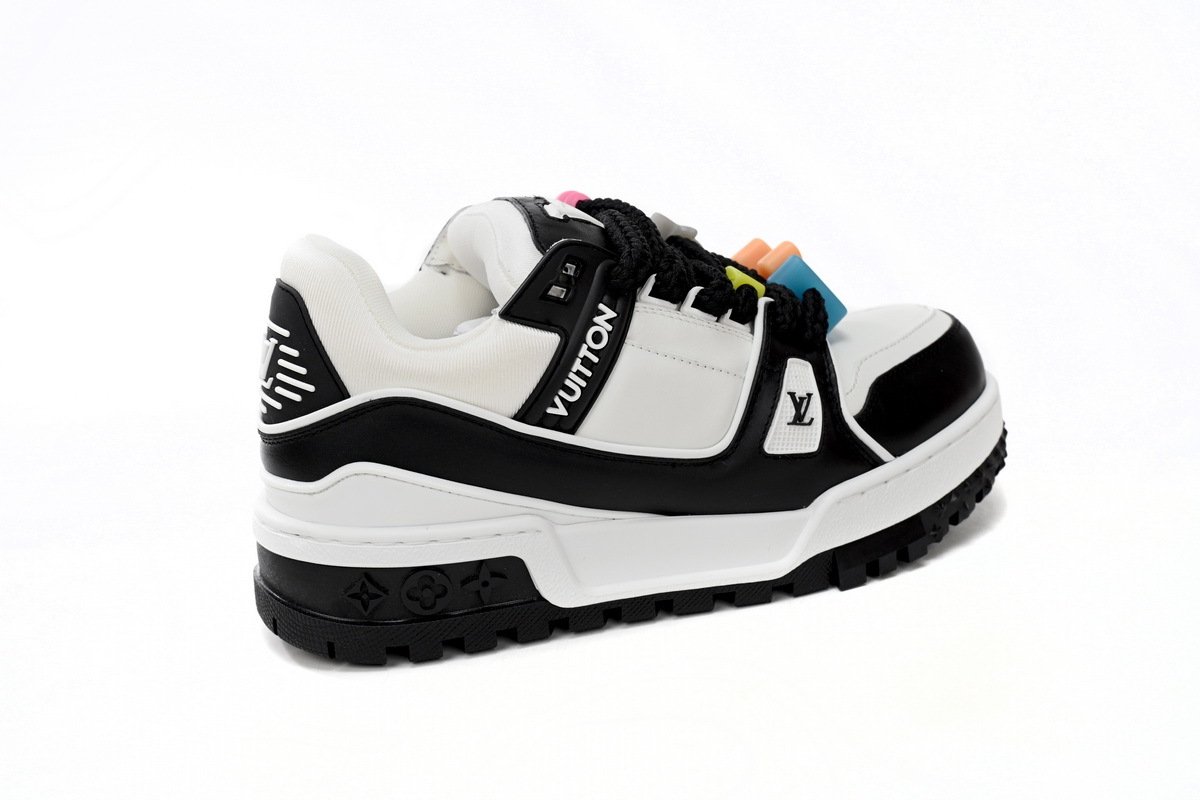 Pkkicks God Batch LOUIS VUITTON Black And White 1AB8SD