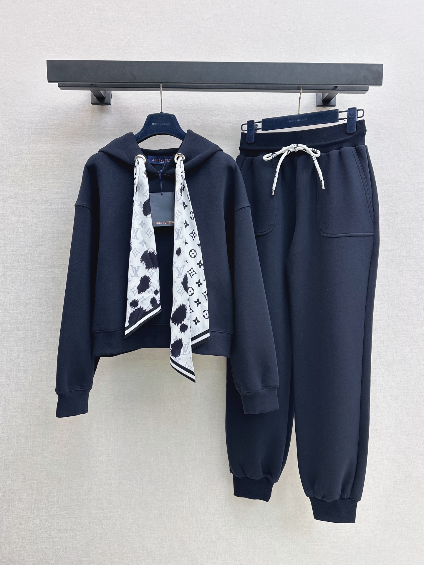 Louis New Ribbon Scarf Hoodie Set