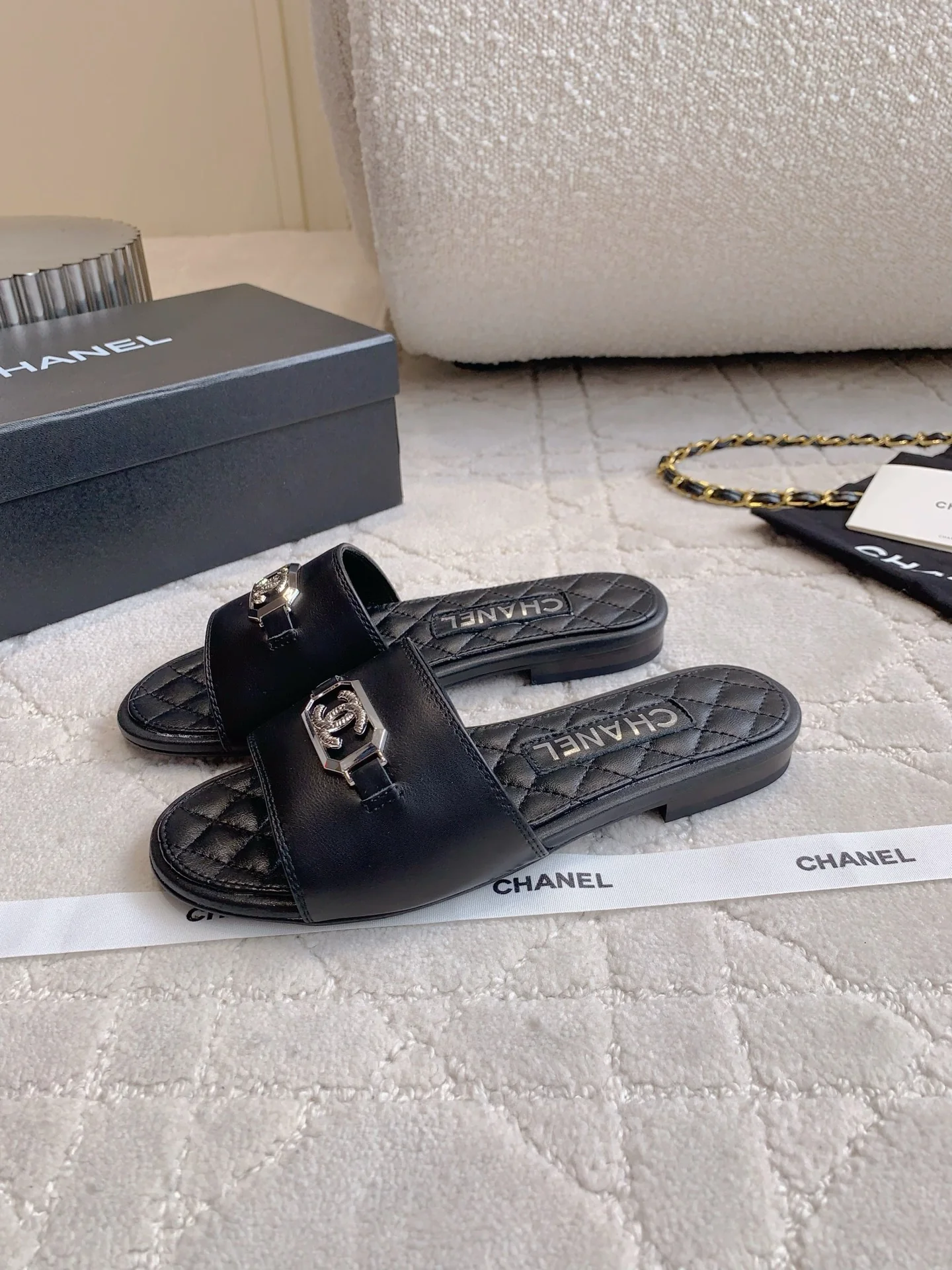Chan New Flat slippers