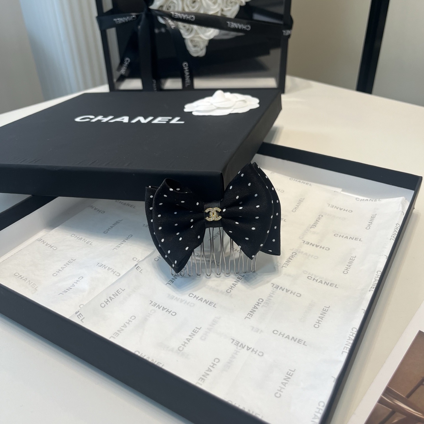 Chan New Bow hair comb