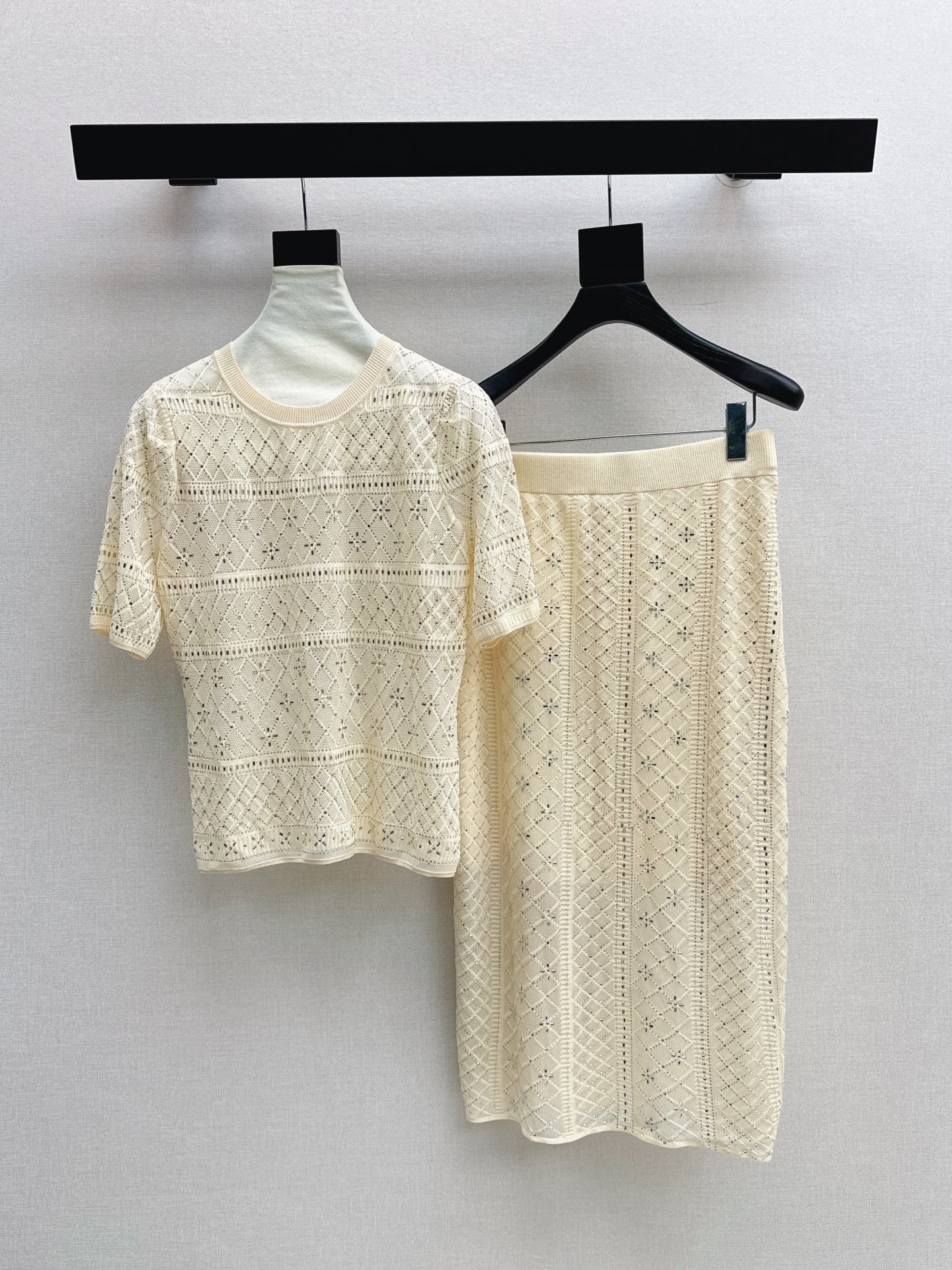 Chan New Knitted set